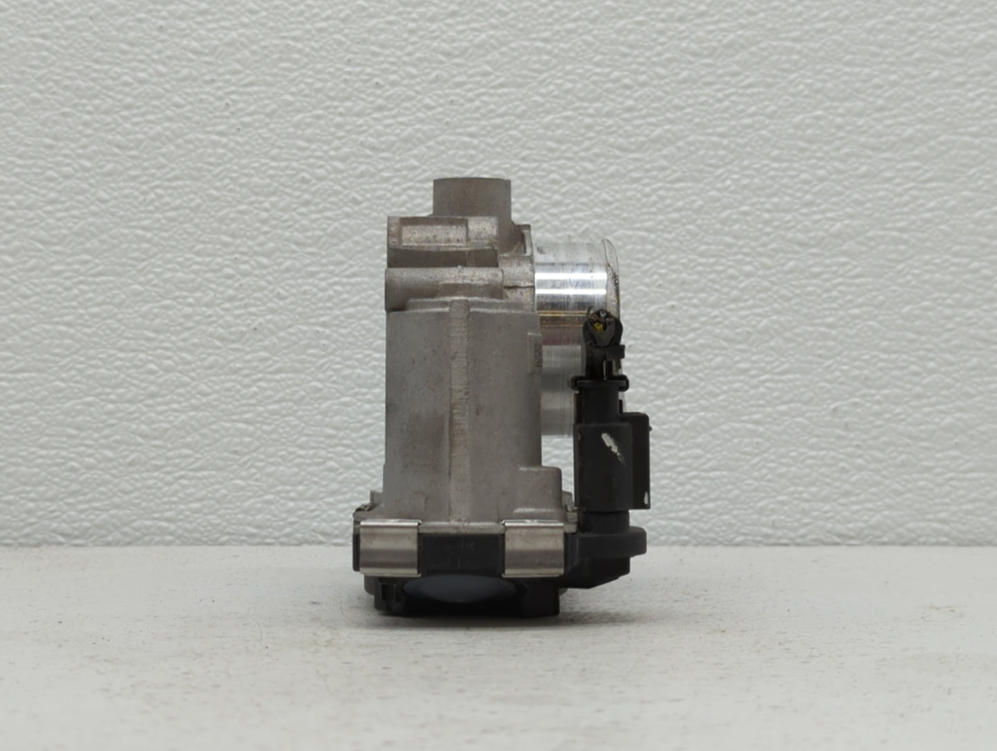2016-2018 Chevrolet Spark Throttle Body P/N:12673014 Fits Fits 2016 2017 2018 OEM Used Auto Parts - Oemusedautoparts1.com
