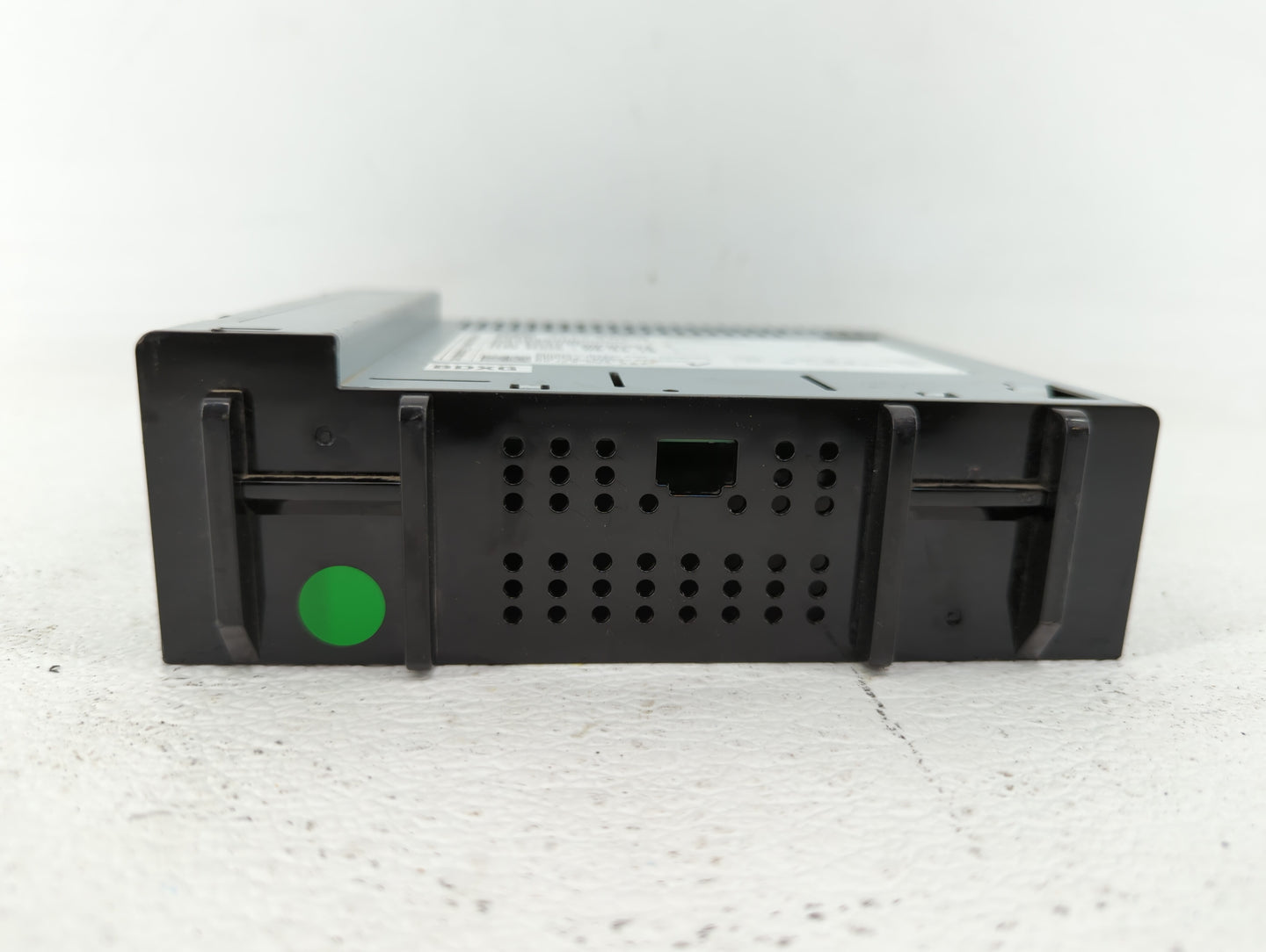 2020 Chevrolet Spark Radio AM FM Cd Player Receiver Replacement P/N:42724500 Fits OEM Used Auto Parts - Oemusedautoparts1.co