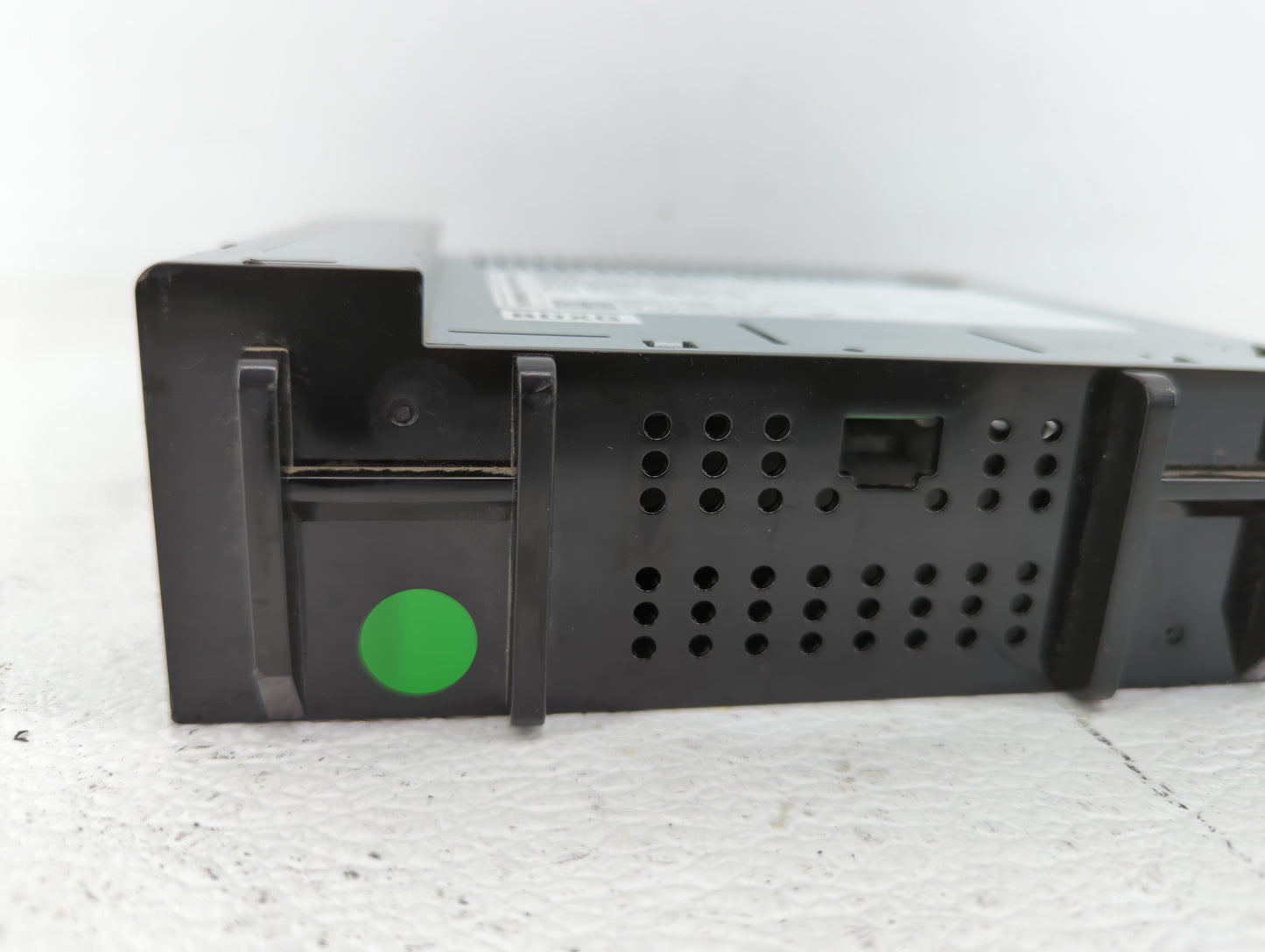 2020 Chevrolet Spark Radio AM FM Cd Player Receiver Replacement P/N:42724500 Fits OEM Used Auto Parts - Oemusedautoparts1.co