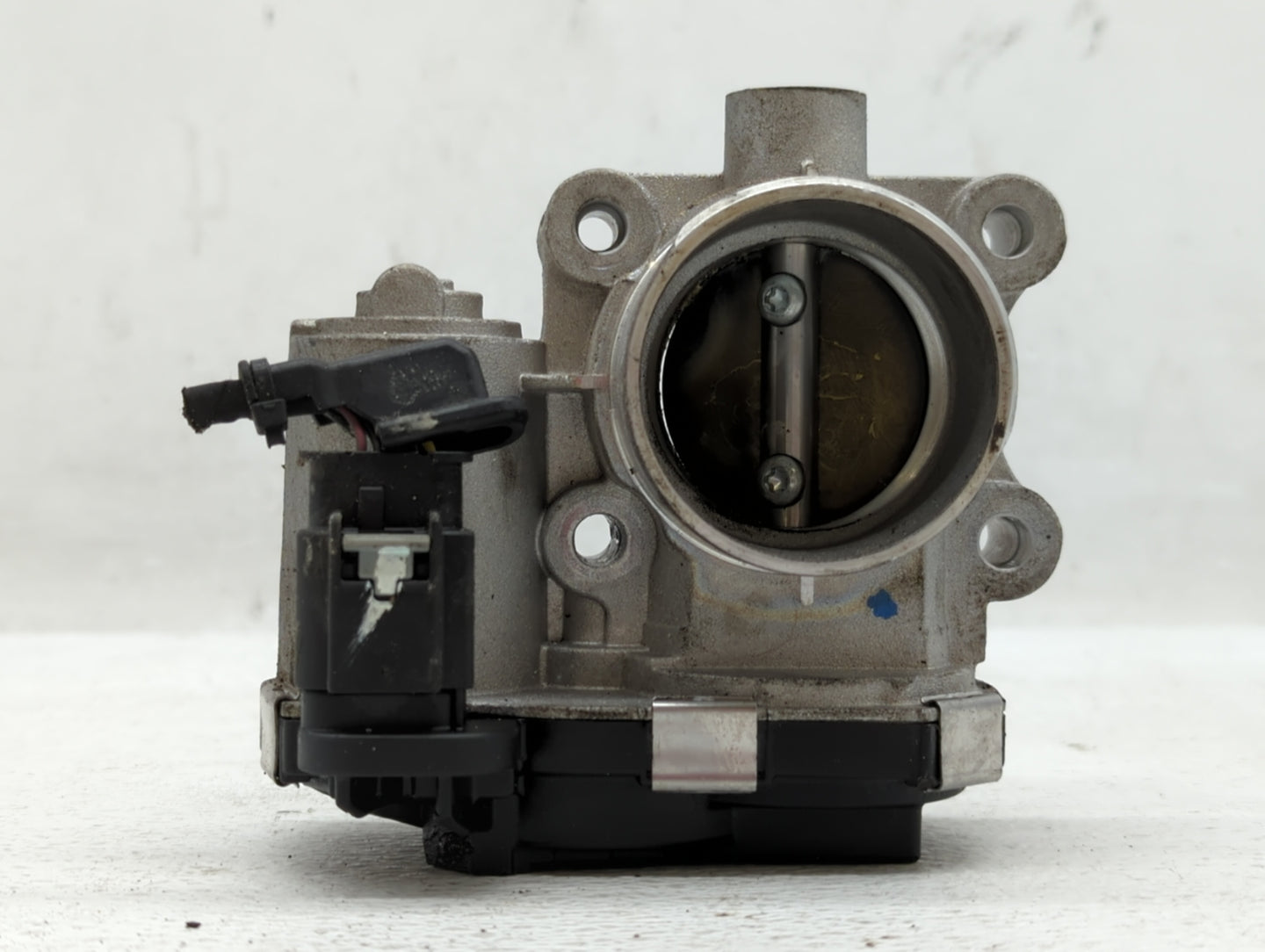 2016-2022 Chevrolet Spark Throttle Body P/N:12673014 Fits Fits 2016 2017 2018 2019 2020 2021 2022 OEM Used Auto Parts - Oemu