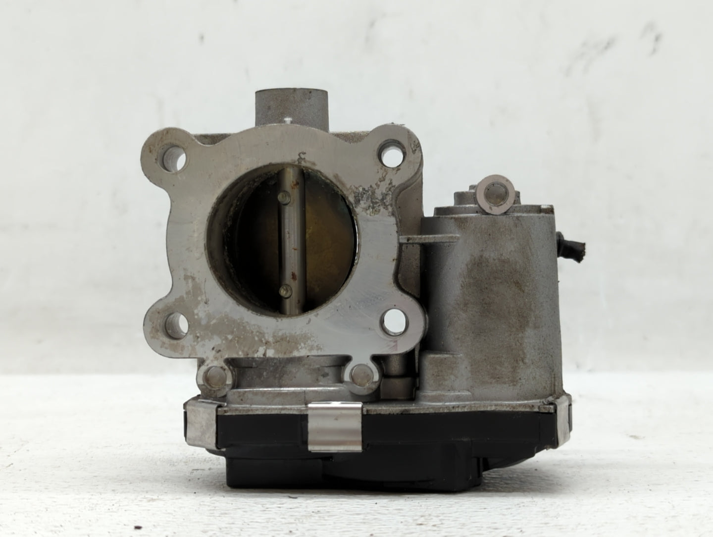 2016-2022 Chevrolet Spark Throttle Body P/N:12673014 Fits Fits 2016 2017 2018 2019 2020 2021 2022 OEM Used Auto Parts - Oemu