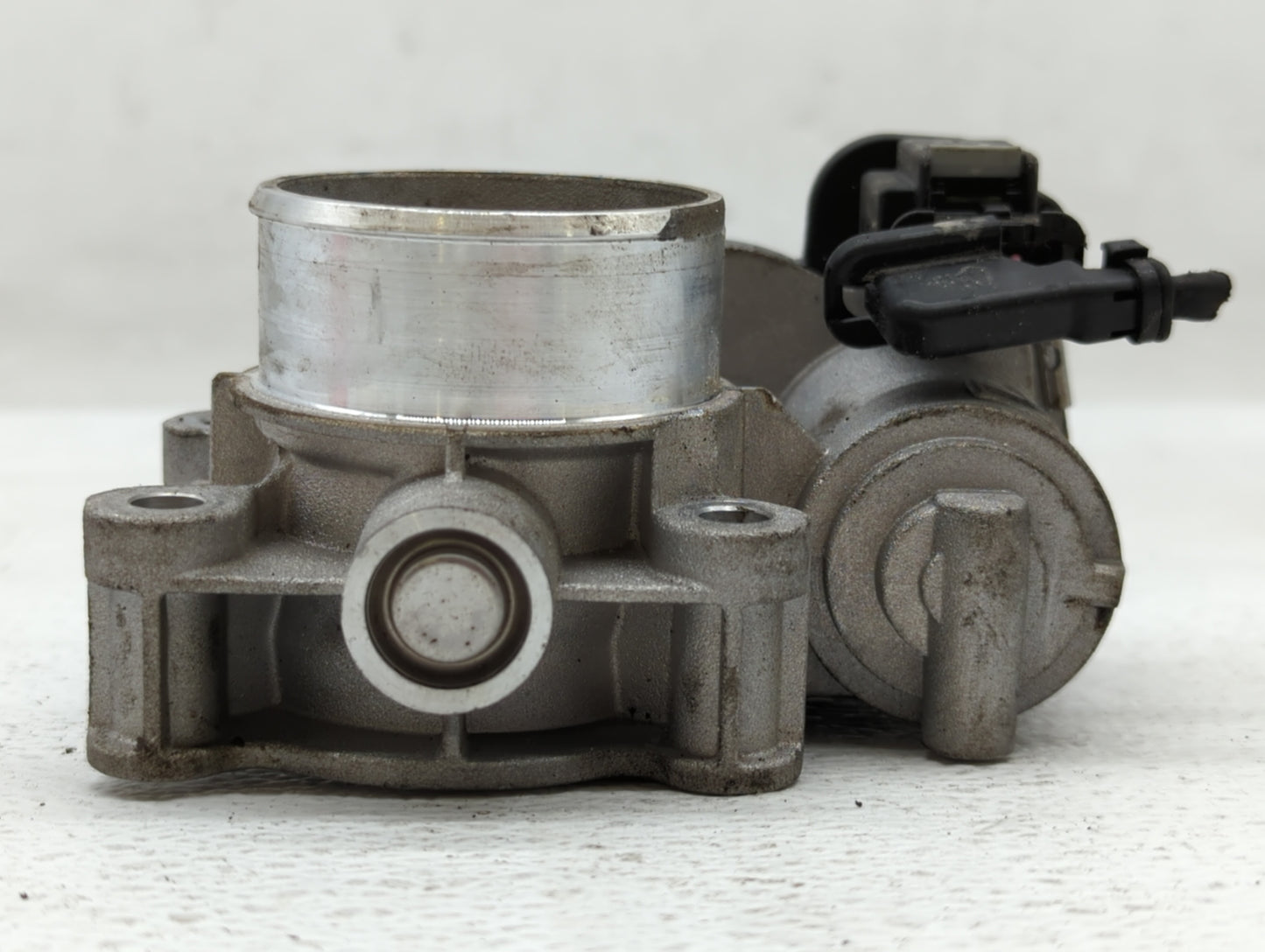 2016-2022 Chevrolet Spark Throttle Body P/N:12673014 Fits Fits 2016 2017 2018 2019 2020 2021 2022 OEM Used Auto Parts - Oemu