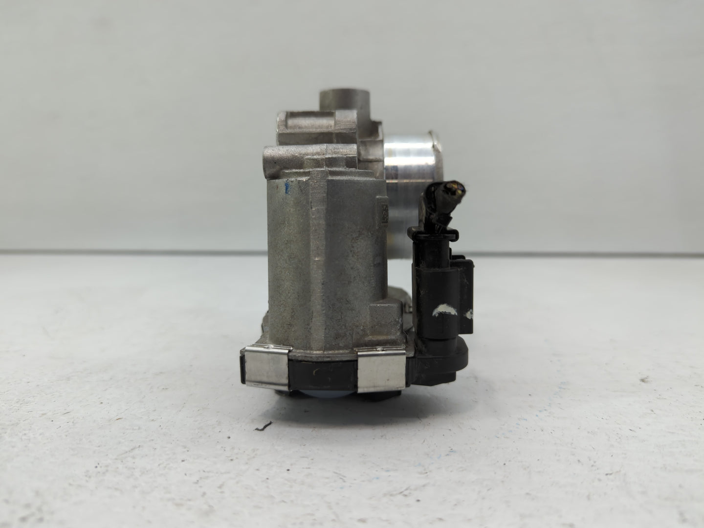 2016-2022 Chevrolet Spark Throttle Body P/N:12673014 Fits Fits 2016 2017 2018 2019 2020 2021 2022 OEM Used Auto Parts - Oemu