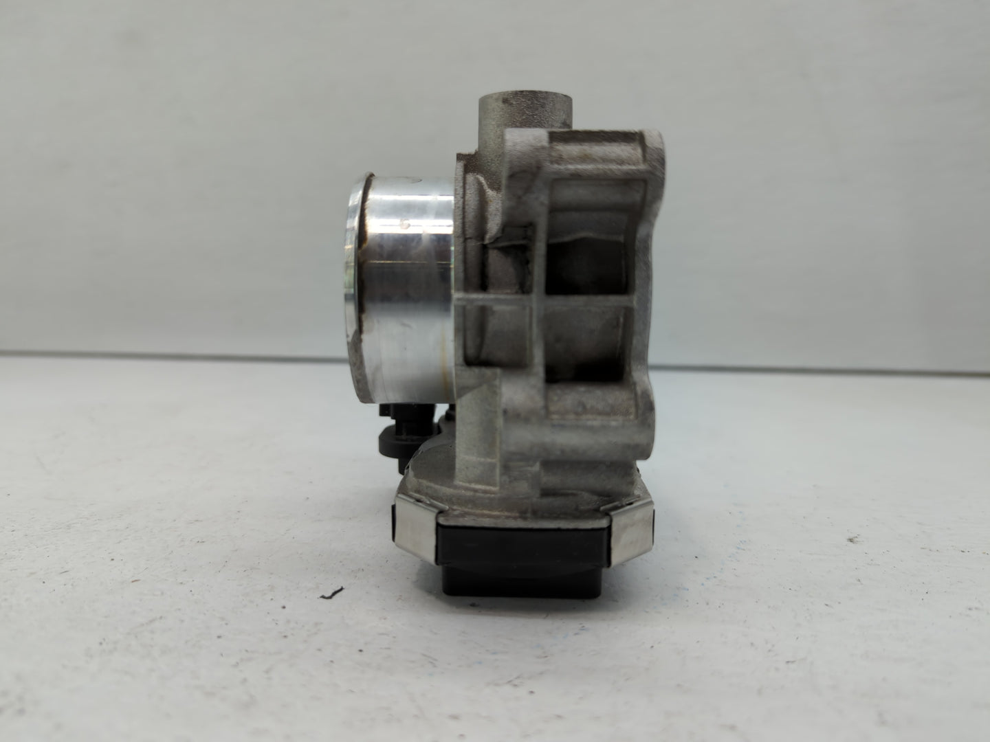 2016-2022 Chevrolet Spark Throttle Body P/N:12673014 Fits Fits 2016 2017 2018 2019 2020 2021 2022 OEM Used Auto Parts - Oemu