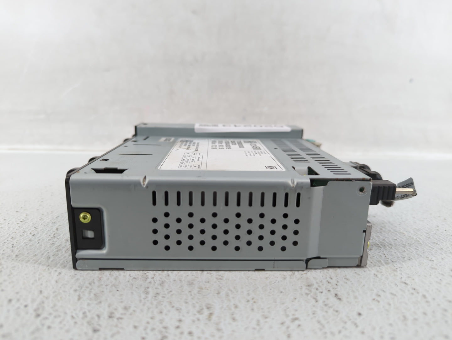 2020-2022 Chevrolet Spark Am Fm Cd Player Radio Receiver - Oemusedautoparts1.com