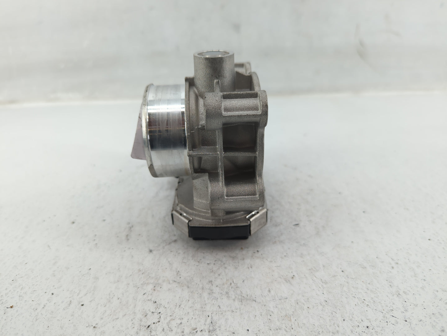 2016-2022 Chevrolet Spark Throttle Body P/N:12673014 Fits Fits 2016 2017 2018 2019 2020 2021 2022 OEM Used Auto Parts - Oemu