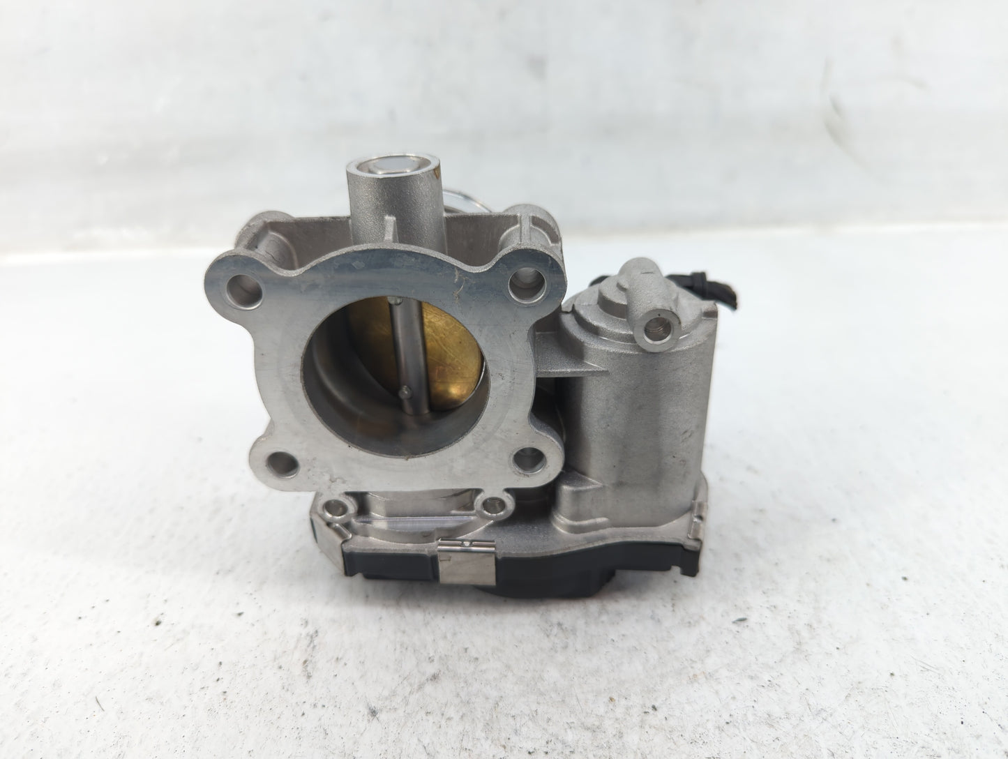 2016-2022 Chevrolet Spark Throttle Body P/N:12673014 Fits Fits 2016 2017 2018 2019 2020 2021 2022 OEM Used Auto Parts - Oemu