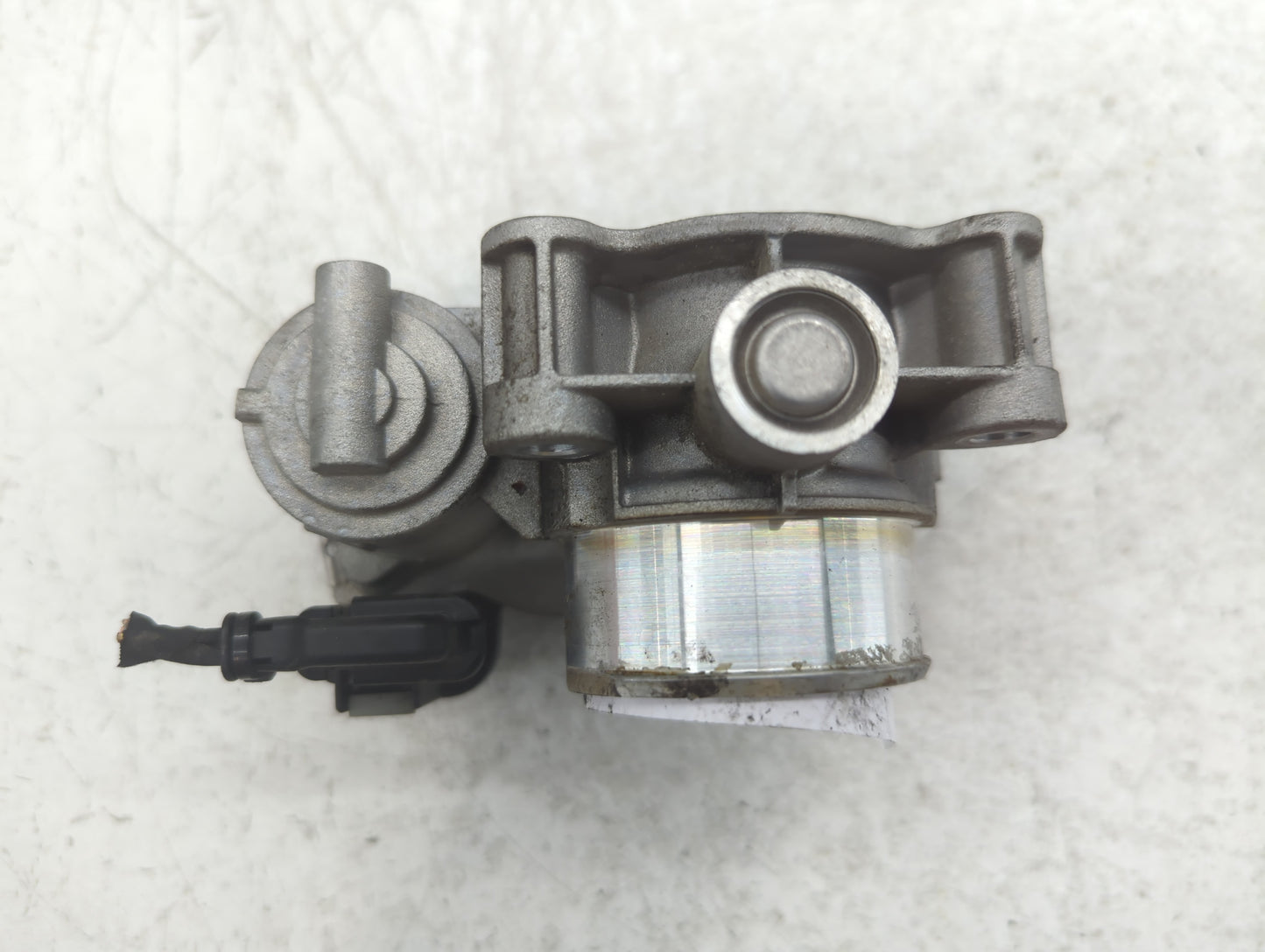 2016-2022 Chevrolet Spark Throttle Body P/N:12673014 Fits Fits 2016 2017 2018 2019 2020 2021 2022 OEM Used Auto Parts - Oemu