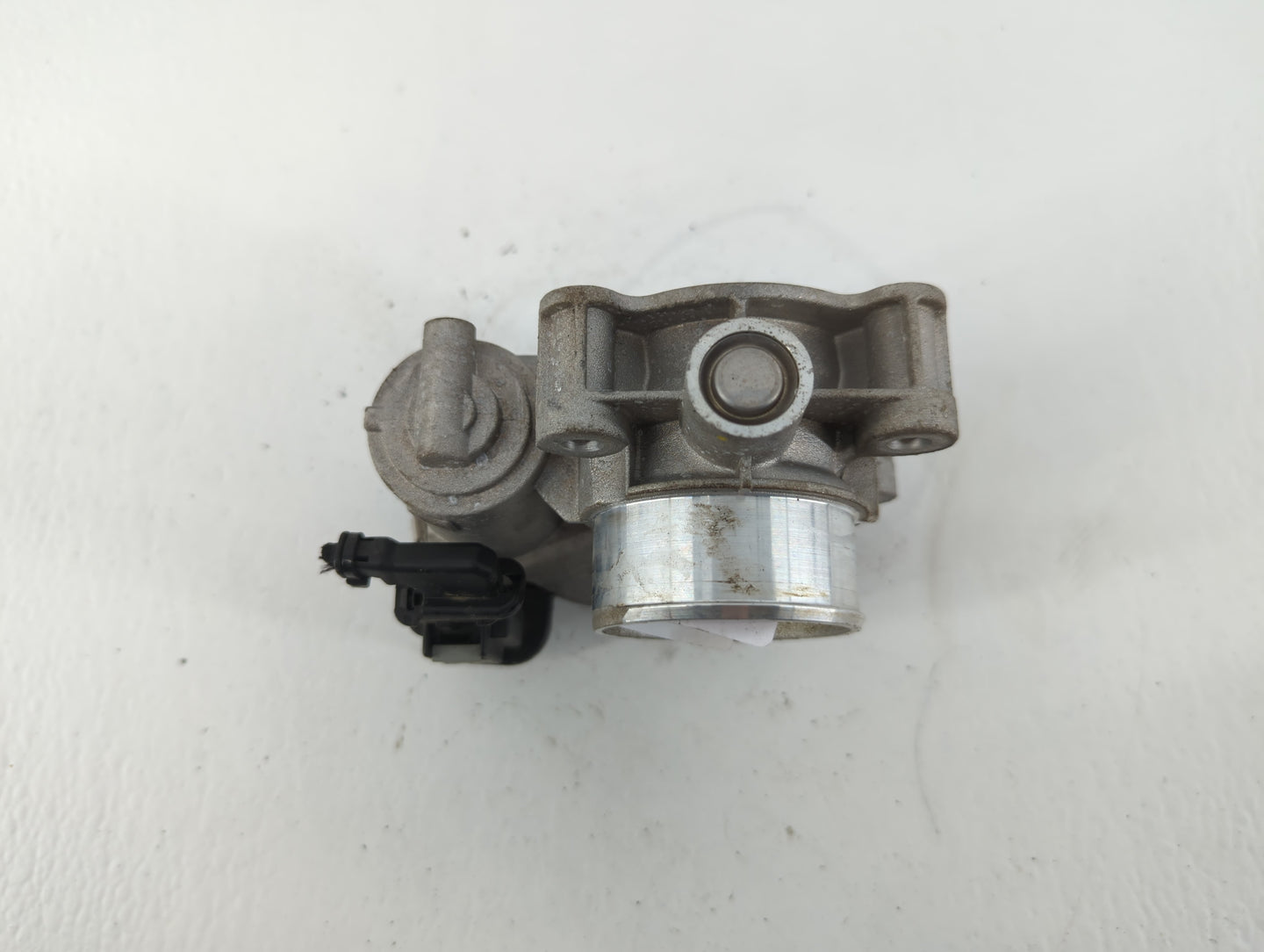 2016-2022 Chevrolet Spark Throttle Body P/N:12673014 Fits Fits 2016 2017 2018 2019 2020 2021 2022 OEM Used Auto Parts - Oemu