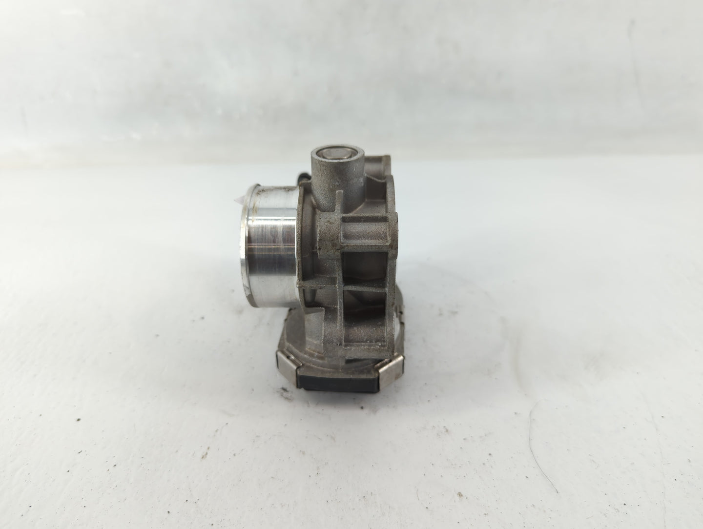 2016-2022 Chevrolet Spark Throttle Body P/N:12673014 Fits Fits 2016 2017 2018 2019 2020 2021 2022 OEM Used Auto Parts - Oemu