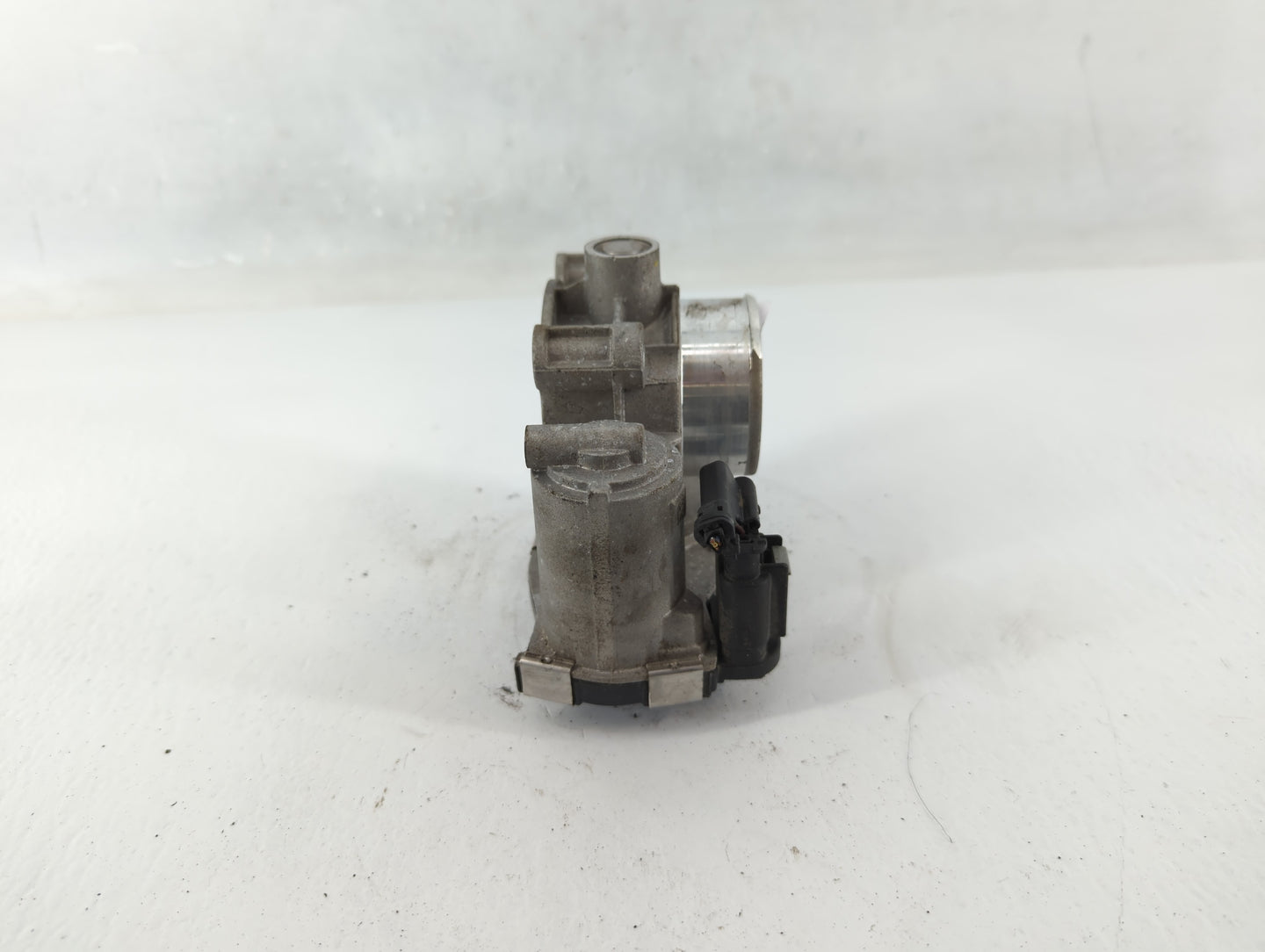 2016-2022 Chevrolet Spark Throttle Body P/N:12673014 Fits Fits 2016 2017 2018 2019 2020 2021 2022 OEM Used Auto Parts - Oemu