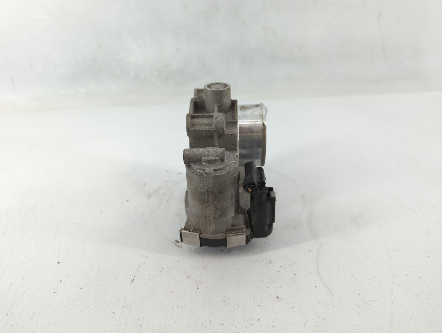 2016-2022 Chevrolet Spark Throttle Body P/N:12673014 Fits Fits 2016 2017 2018 2019 2020 2021 2022 OEM Used Auto Parts - Oemu