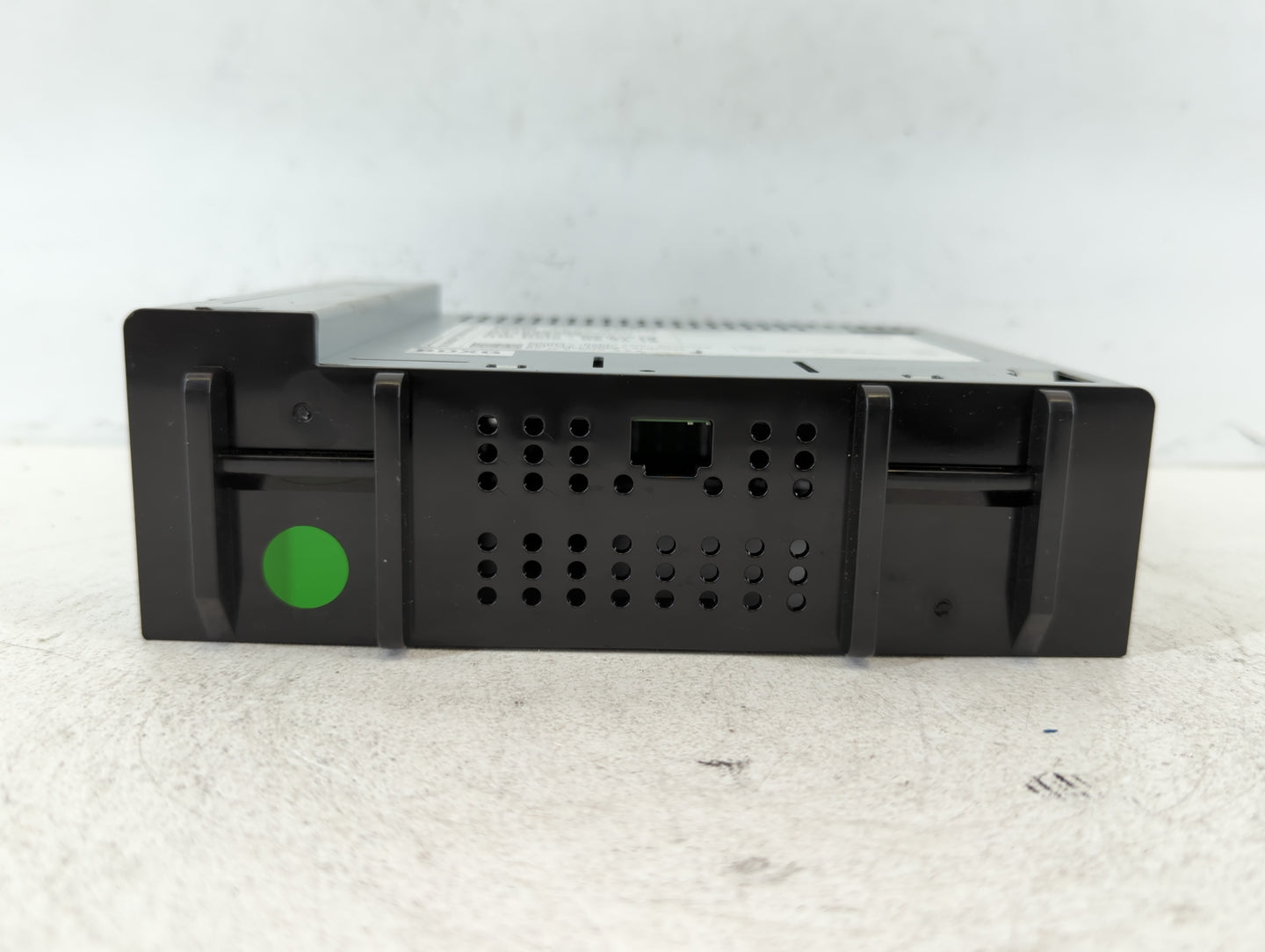2020-2022 Chevrolet Spark Am Fm Cd Player Radio Receiver - Oemusedautoparts1.com