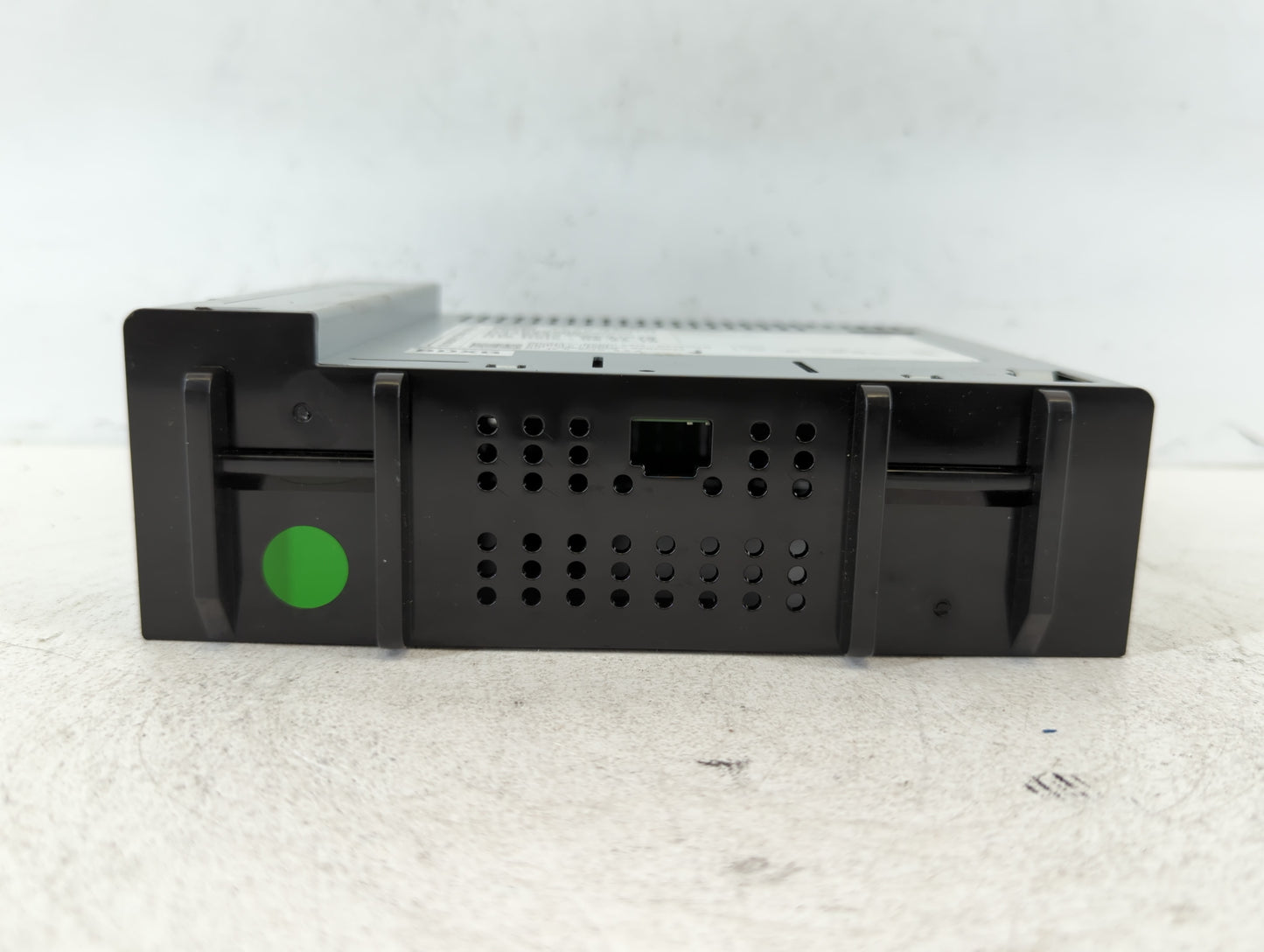 2020-2022 Chevrolet Spark Am Fm Cd Player Radio Receiver - Oemusedautoparts1.com
