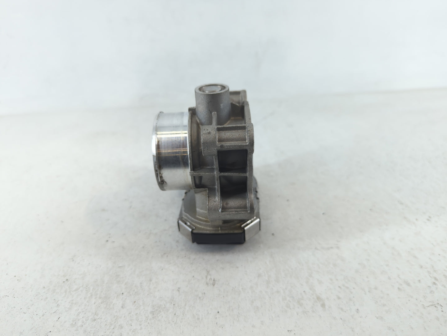 2016-2022 Chevrolet Spark Throttle Body P/N:S2SG9171A18381AA 12673014 Fits Fits 2016 2017 2018 2019 2020 2021 2022 OEM Used 