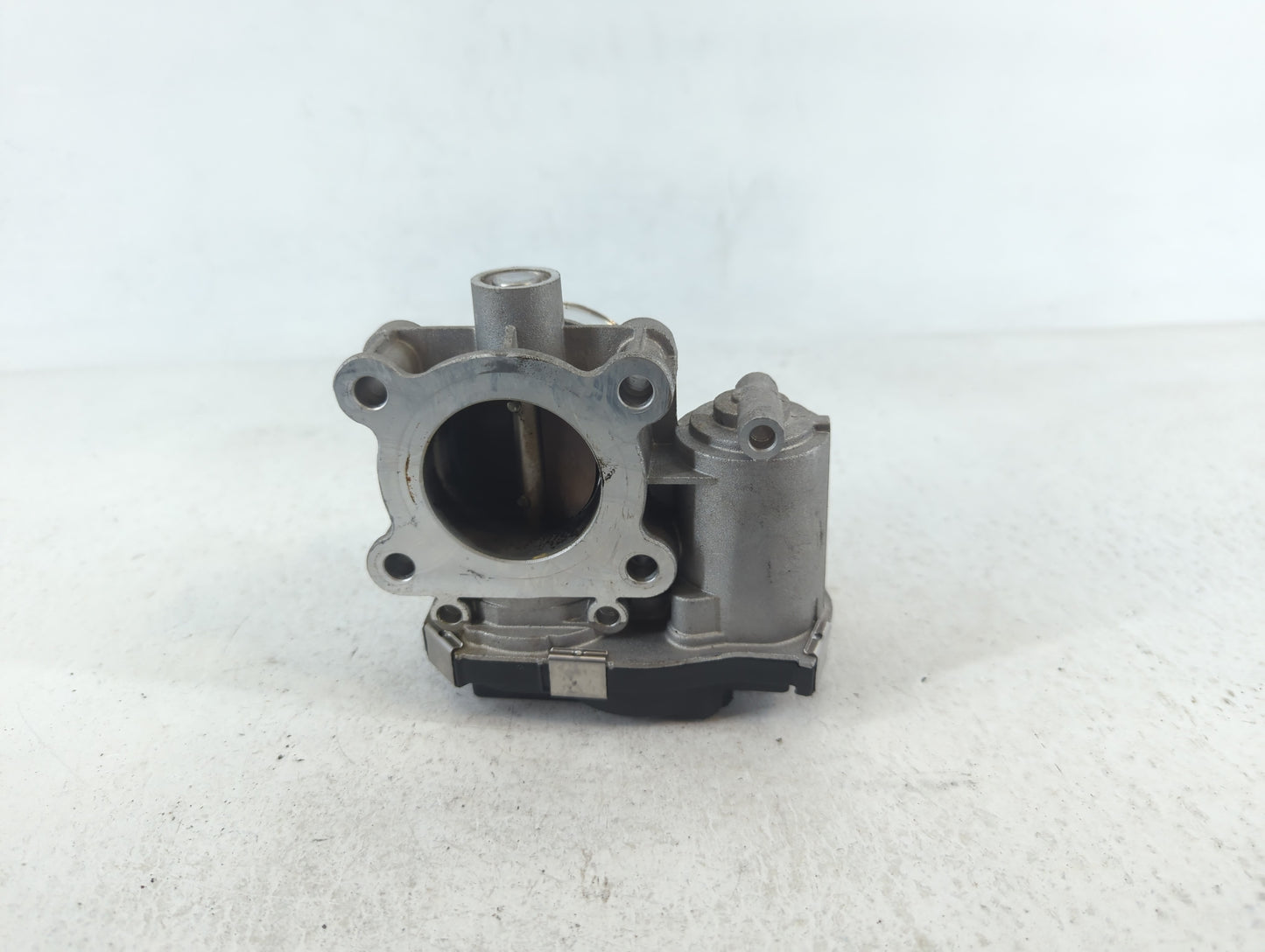 2016-2022 Chevrolet Spark Throttle Body P/N:S2SG9171A18381AA 12673014 Fits Fits 2016 2017 2018 2019 2020 2021 2022 OEM Used 