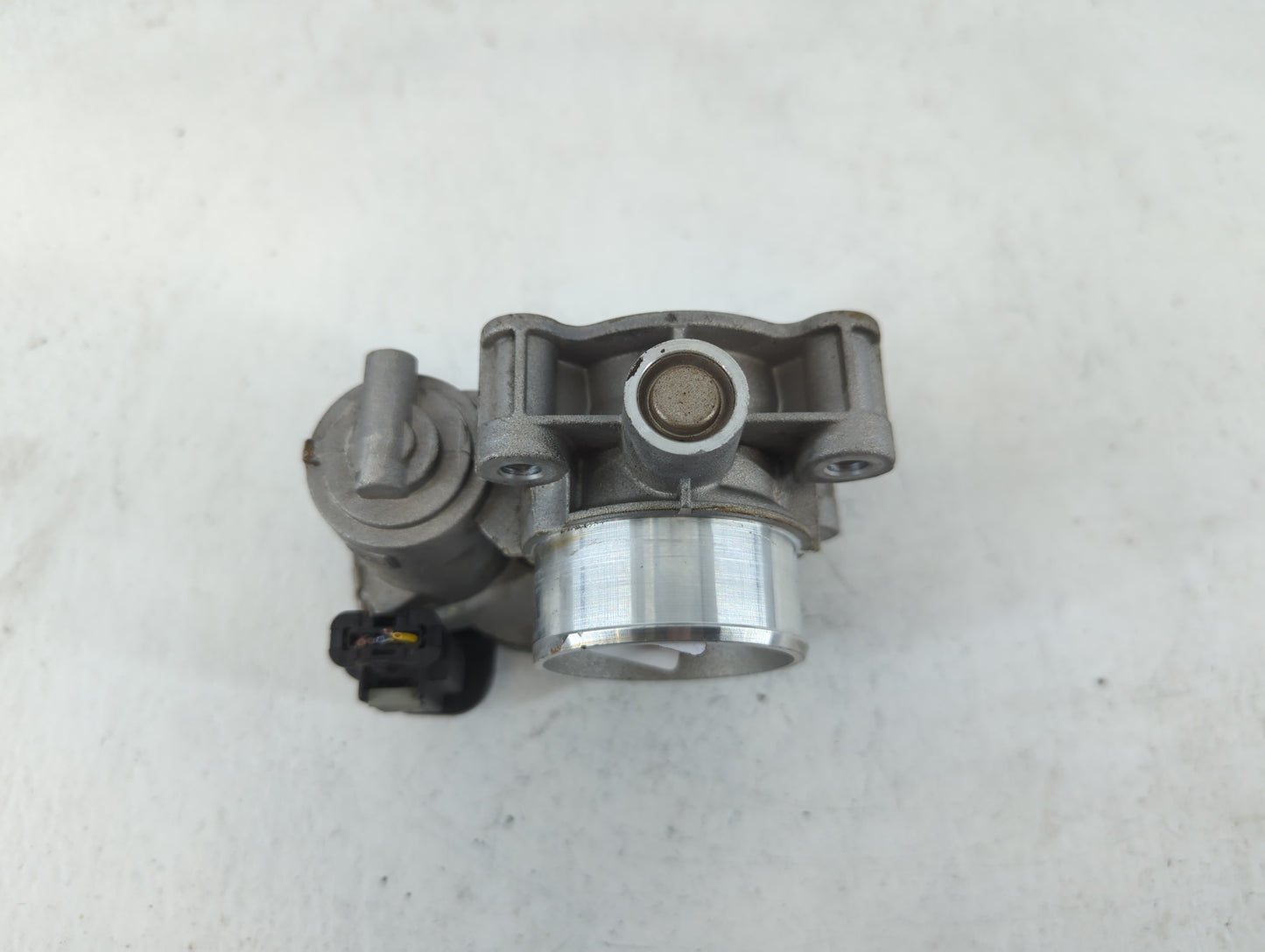 2016-2022 Chevrolet Spark Throttle Body P/N:12673014 Fits Fits 2016 2017 2018 2019 2020 2021 2022 OEM Used Auto Parts - Oemu