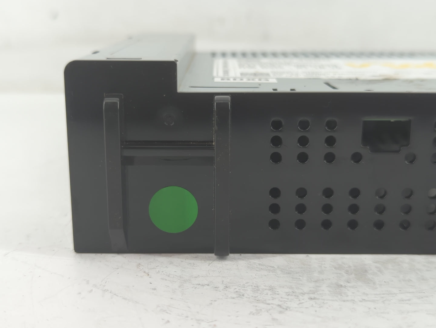 2020-2022 Chevrolet Spark Am Fm Cd Player Radio Receiver - Oemusedautoparts1.com
