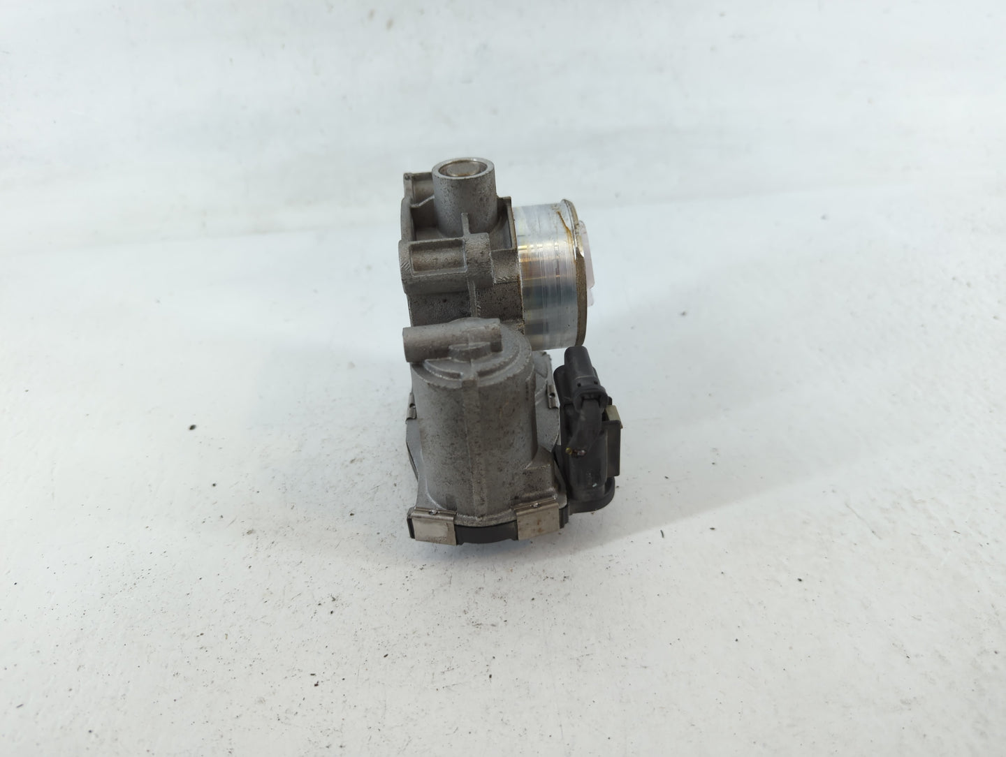 2016-2022 Chevrolet Spark Throttle Body P/N:12673014 Fits Fits 2016 2017 2018 2019 2020 2021 2022 OEM Used Auto Parts - Oemu