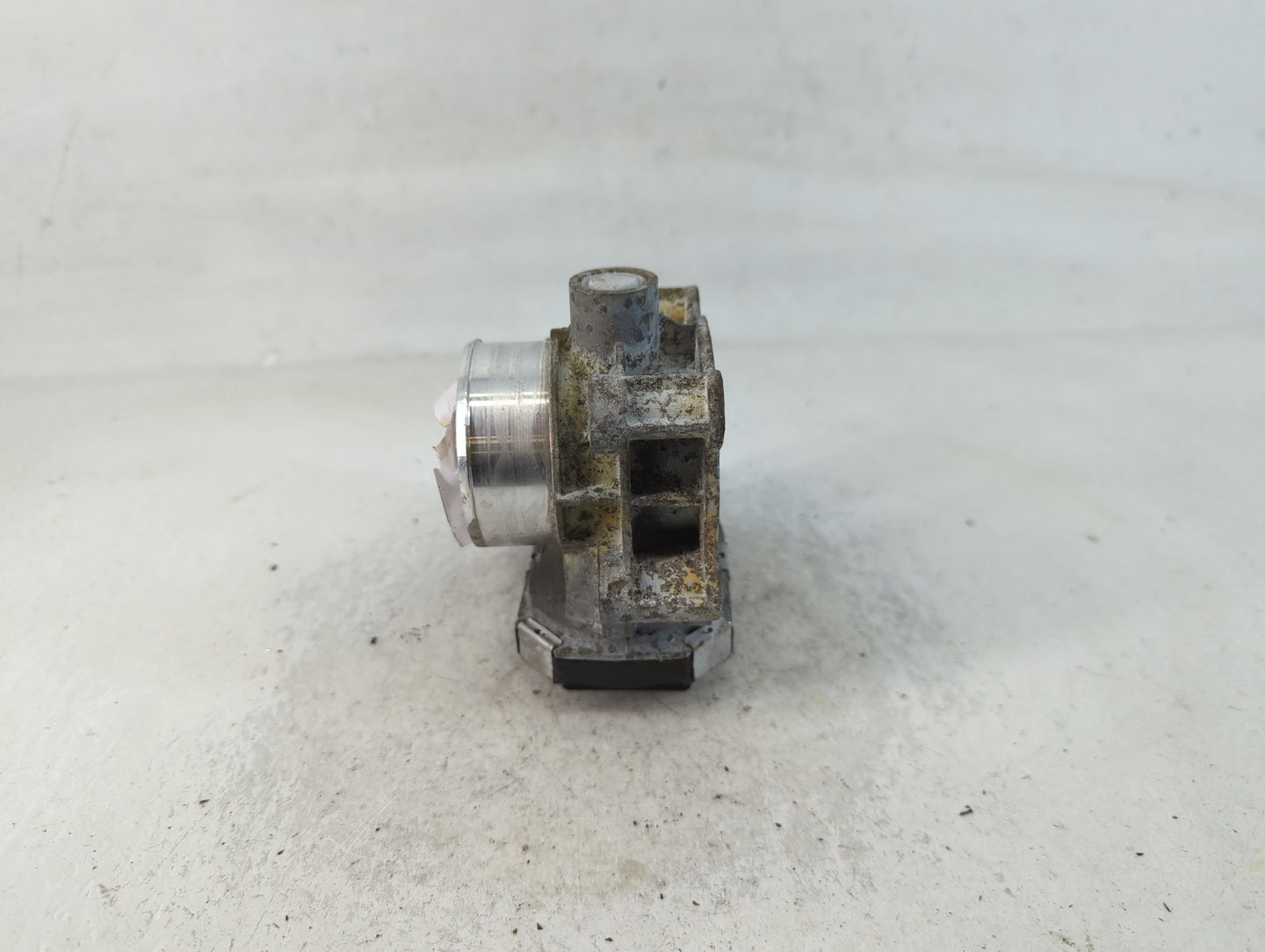 2016-2022 Chevrolet Spark Throttle Body P/N:12673014 Fits Fits 2016 2017 2018 2019 2020 2021 2022 OEM Used Auto Parts - Oemu