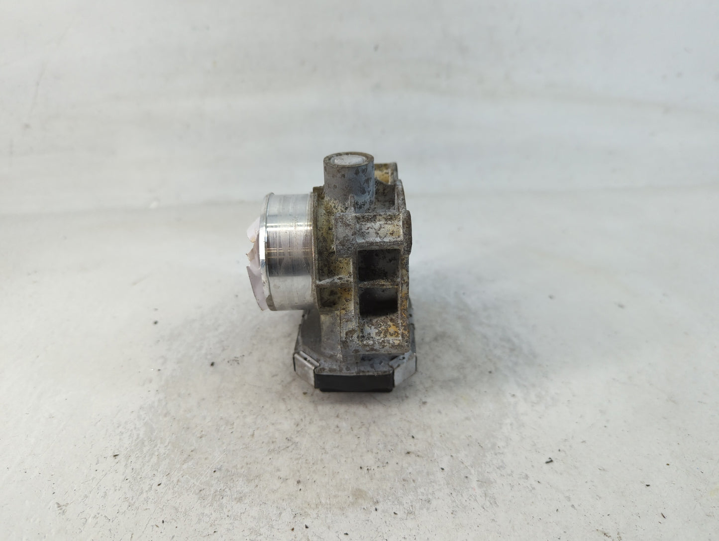 2016-2022 Chevrolet Spark Throttle Body P/N:12673014 Fits Fits 2016 2017 2018 2019 2020 2021 2022 OEM Used Auto Parts - Oemu