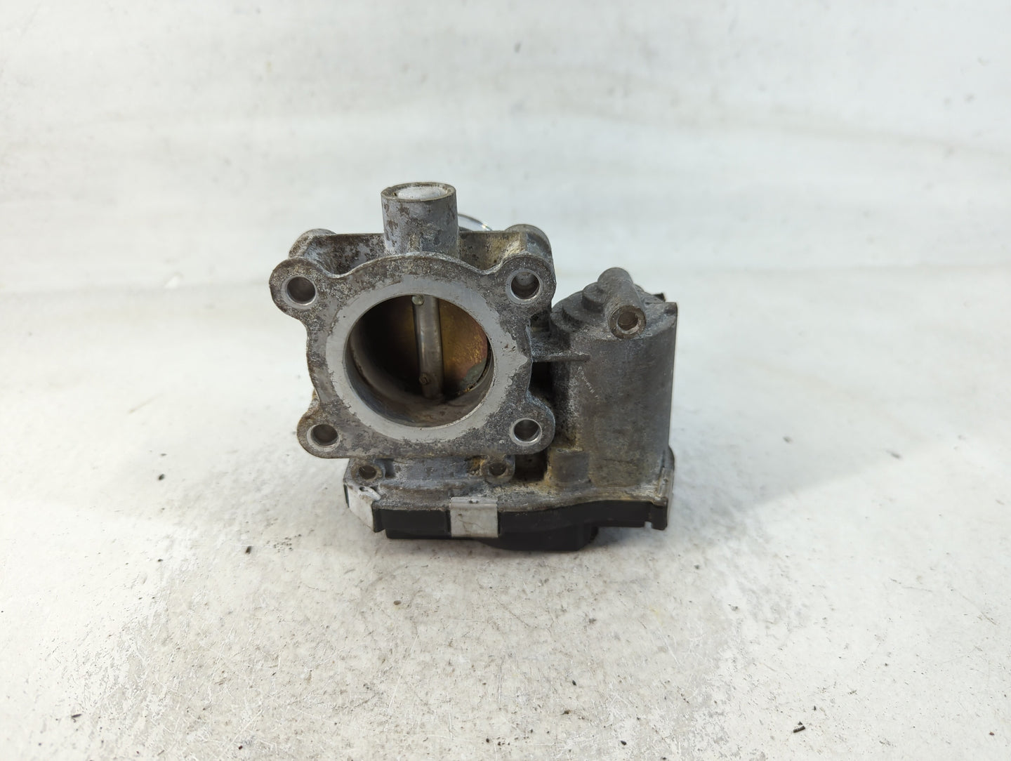 2016-2022 Chevrolet Spark Throttle Body P/N:12673014 Fits Fits 2016 2017 2018 2019 2020 2021 2022 OEM Used Auto Parts - Oemu