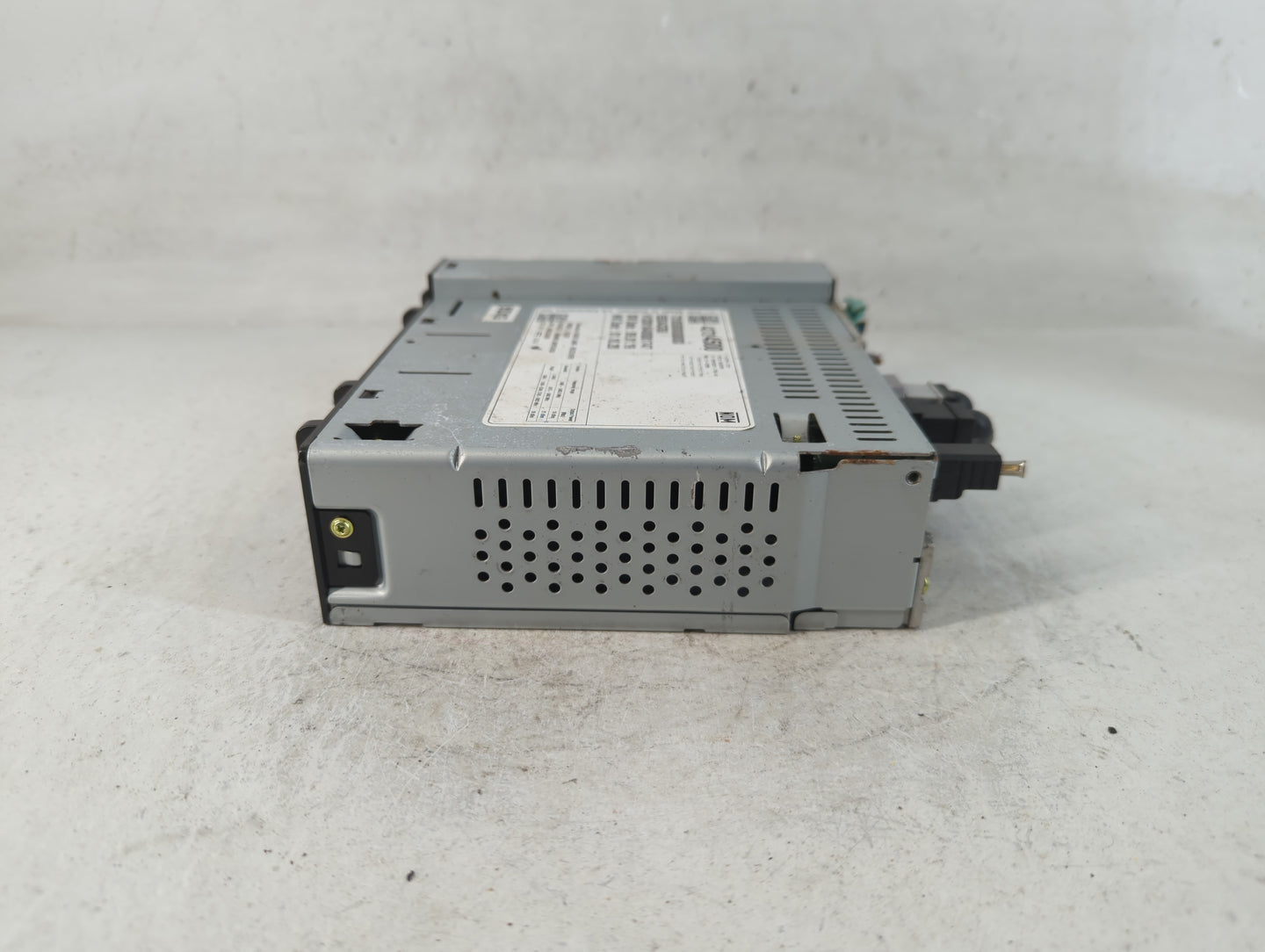 2020-2022 Chevrolet Spark Radio AM FM Cd Player Receiver Replacement P/N:42724500 Fits Fits 2020 2021 2022 OEM Used Auto Par