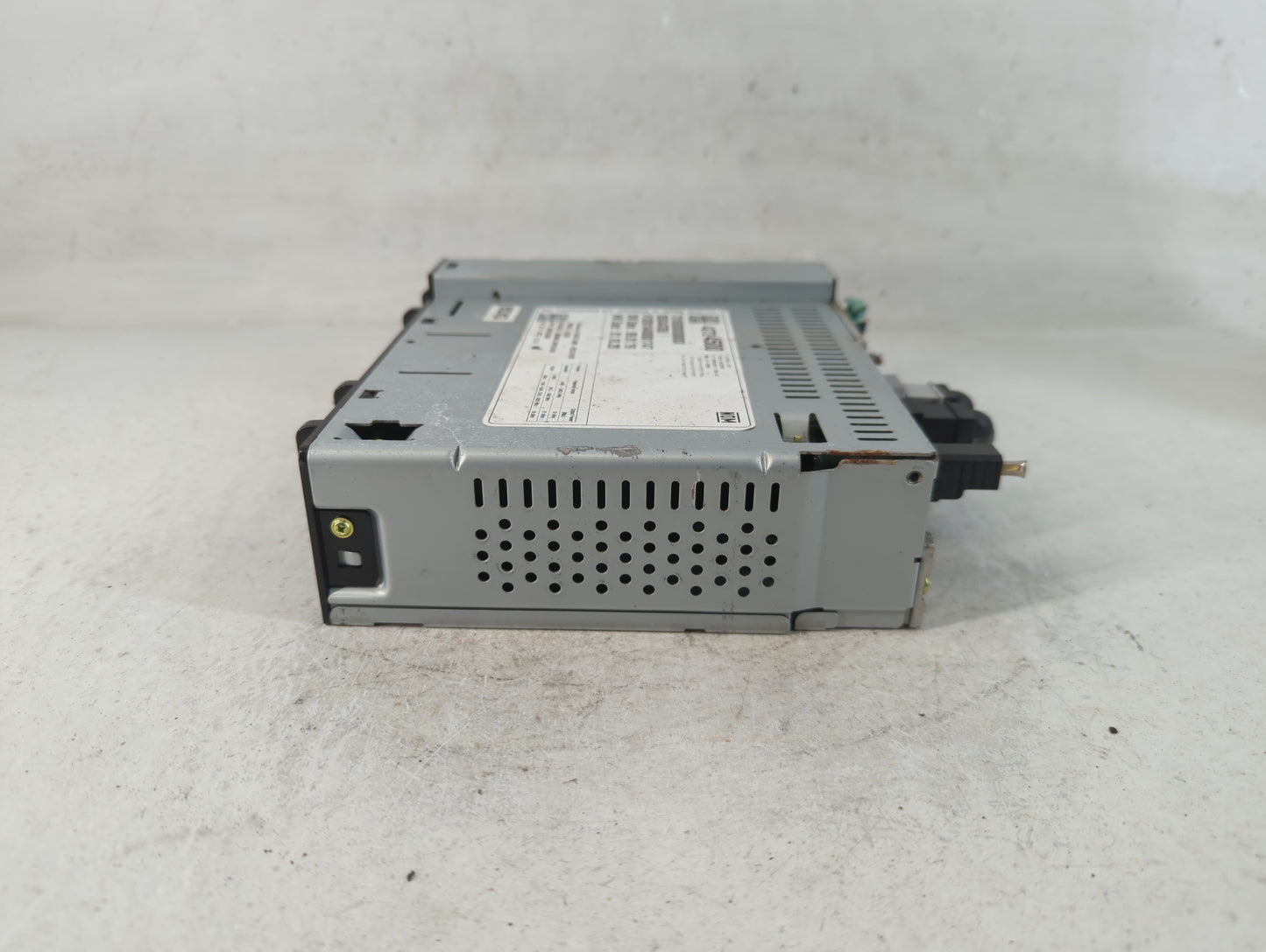 2020-2022 Chevrolet Spark Radio AM FM Cd Player Receiver Replacement P/N:42724500 Fits Fits 2020 2021 2022 OEM Used Auto Par