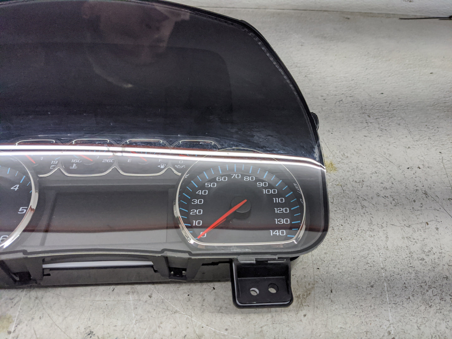 2018 Chevrolet Suburban Instrument Cluster Speedometer Gauges P/N:84597916 23288225 Miles: Fits Fits 2019 2020 OEM Used Auto