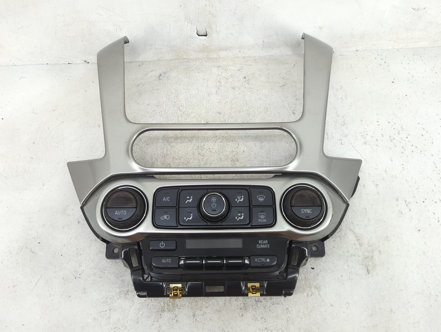 2018 Chevrolet Suburban Climate Control Module Temperature AC/Heater Replacement P/N:84258727 815372982 Fits Fits 2017 2019 