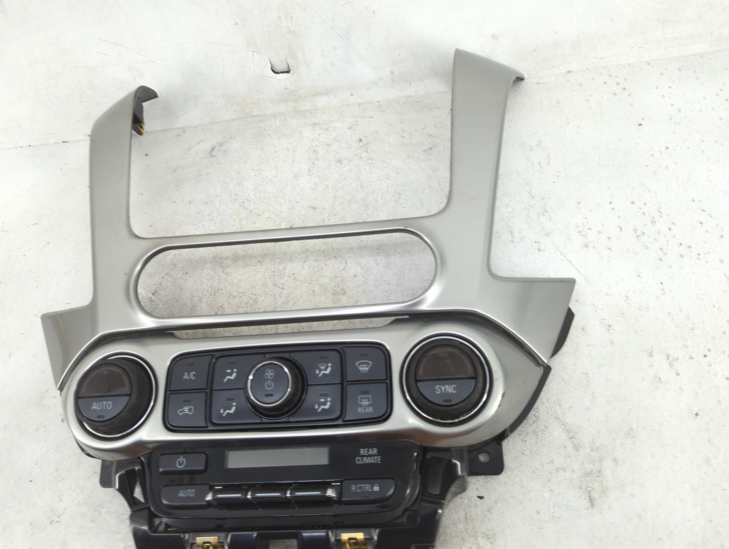 2018 Chevrolet Suburban Climate Control Module Temperature AC/Heater Replacement P/N:84258727 815372982 Fits Fits 2017 2019 
