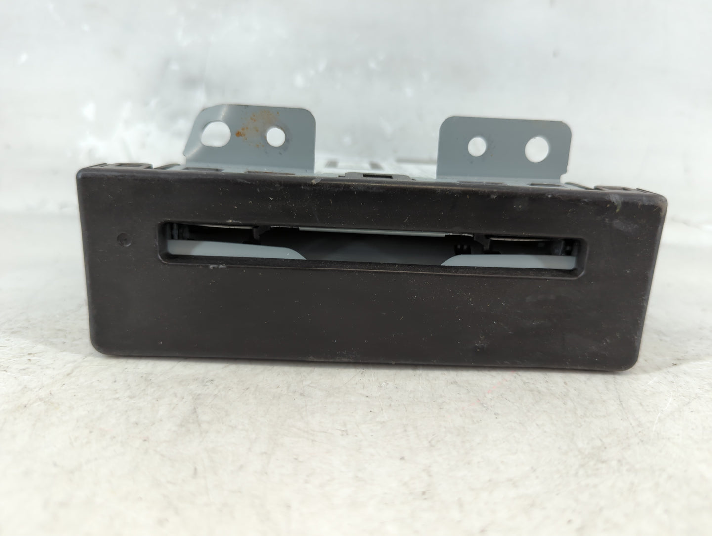 2020 Chevrolet Suburban 1500 Radio AM FM Cd Player Receiver Replacement P/N:84016434 Fits Fits 2016 2017 2018 2019 OEM Used 