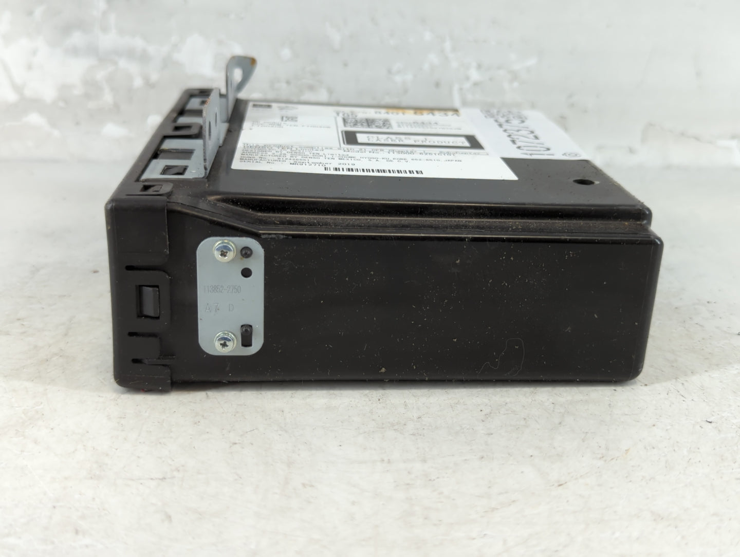 2020 Chevrolet Suburban 1500 Radio AM FM Cd Player Receiver Replacement P/N:84016434 Fits Fits 2016 2017 2018 2019 OEM Used 