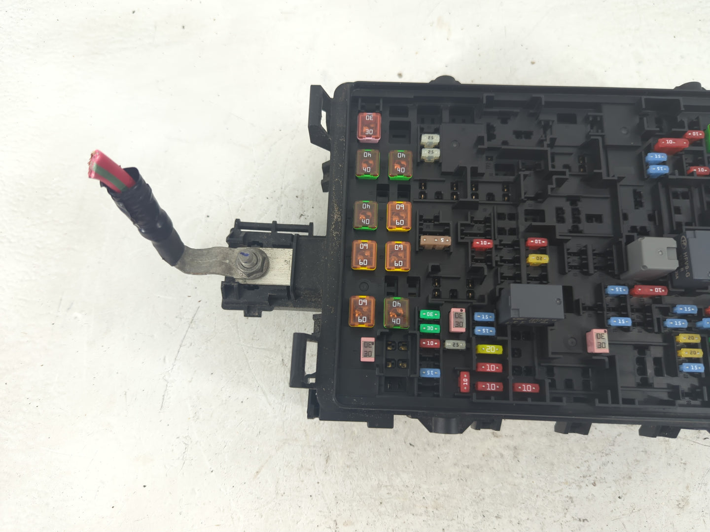 2020 Chevrolet Suburban 1500 Fusebox Fuse Box Panel Relay Module Fits Fits 2015 2016 2017 2018 2019 OEM Used Auto Parts - Oe