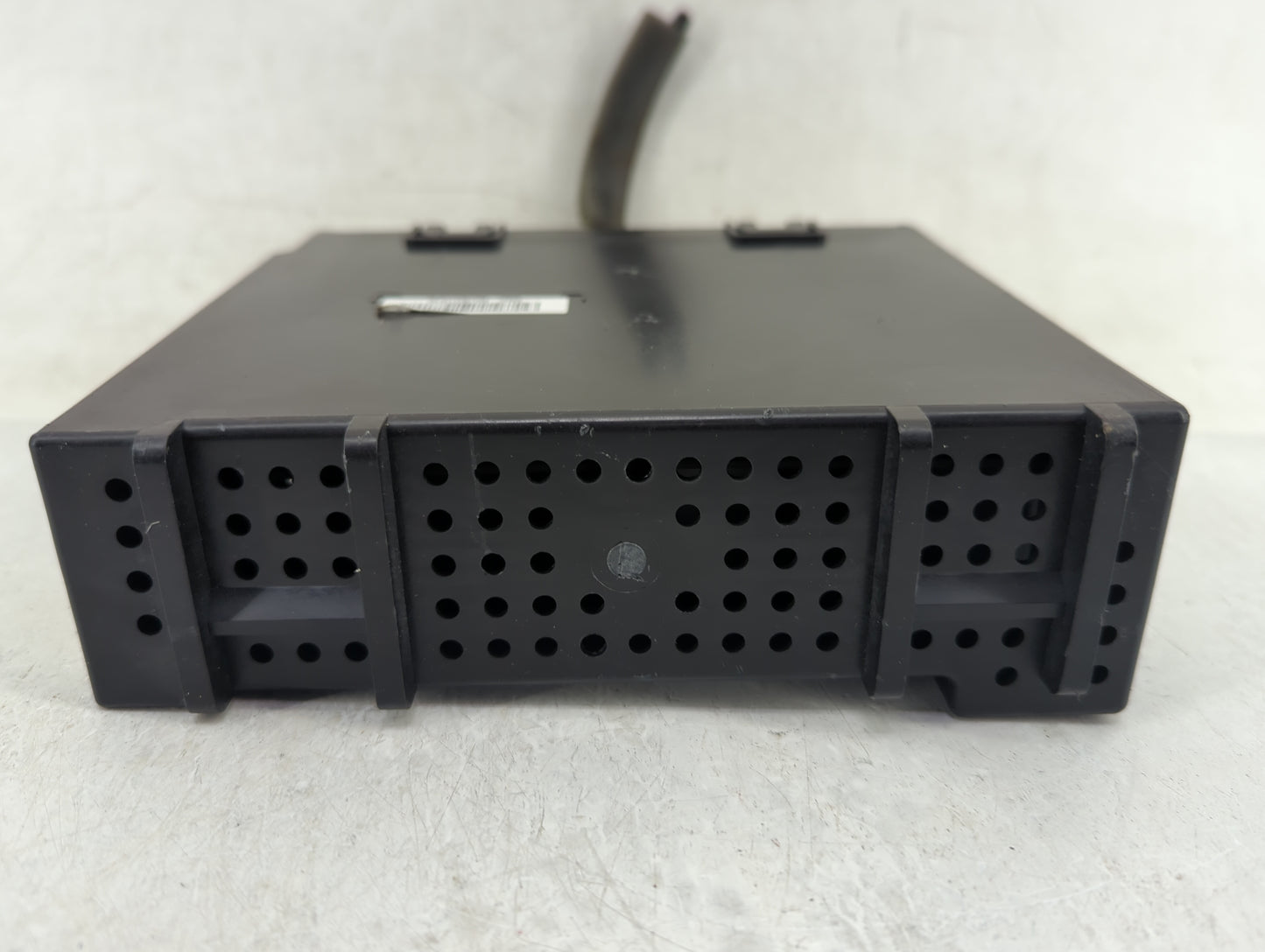 2020 Chevrolet Suburban 1500 Radio AM FM Cd Player Receiver Replacement Fits Fits 2016 2017 2018 2019 OEM Used Auto Parts - 