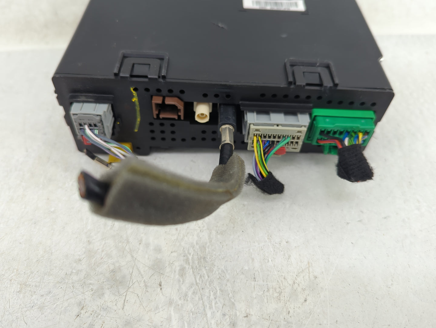 2020 Chevrolet Suburban 1500 Radio AM FM Cd Player Receiver Replacement Fits Fits 2016 2017 2018 2019 OEM Used Auto Parts - 