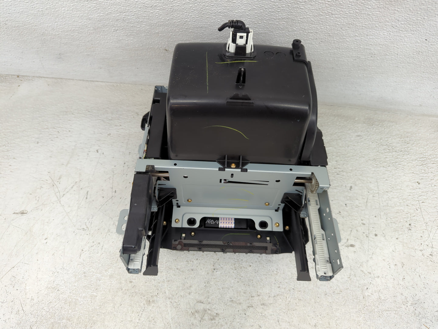 2020 Chevrolet Suburban 1500 Radio AM FM Cd Player Receiver Replacement P/N:84638205 Fits Fits 2017 2018 2019 OEM Used Auto 