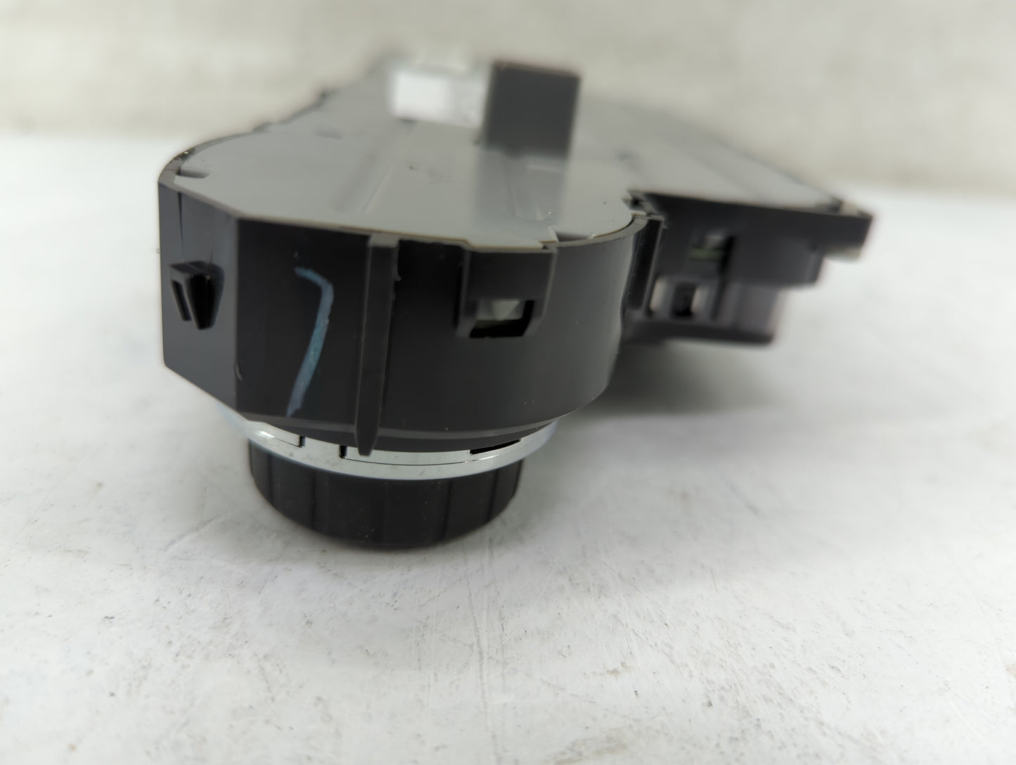 2020 Chevrolet Suburban 1500 Climate Control Module Temperature AC/Heater Replacement P/N:84258727 Fits Fits 2017 2018 2019 