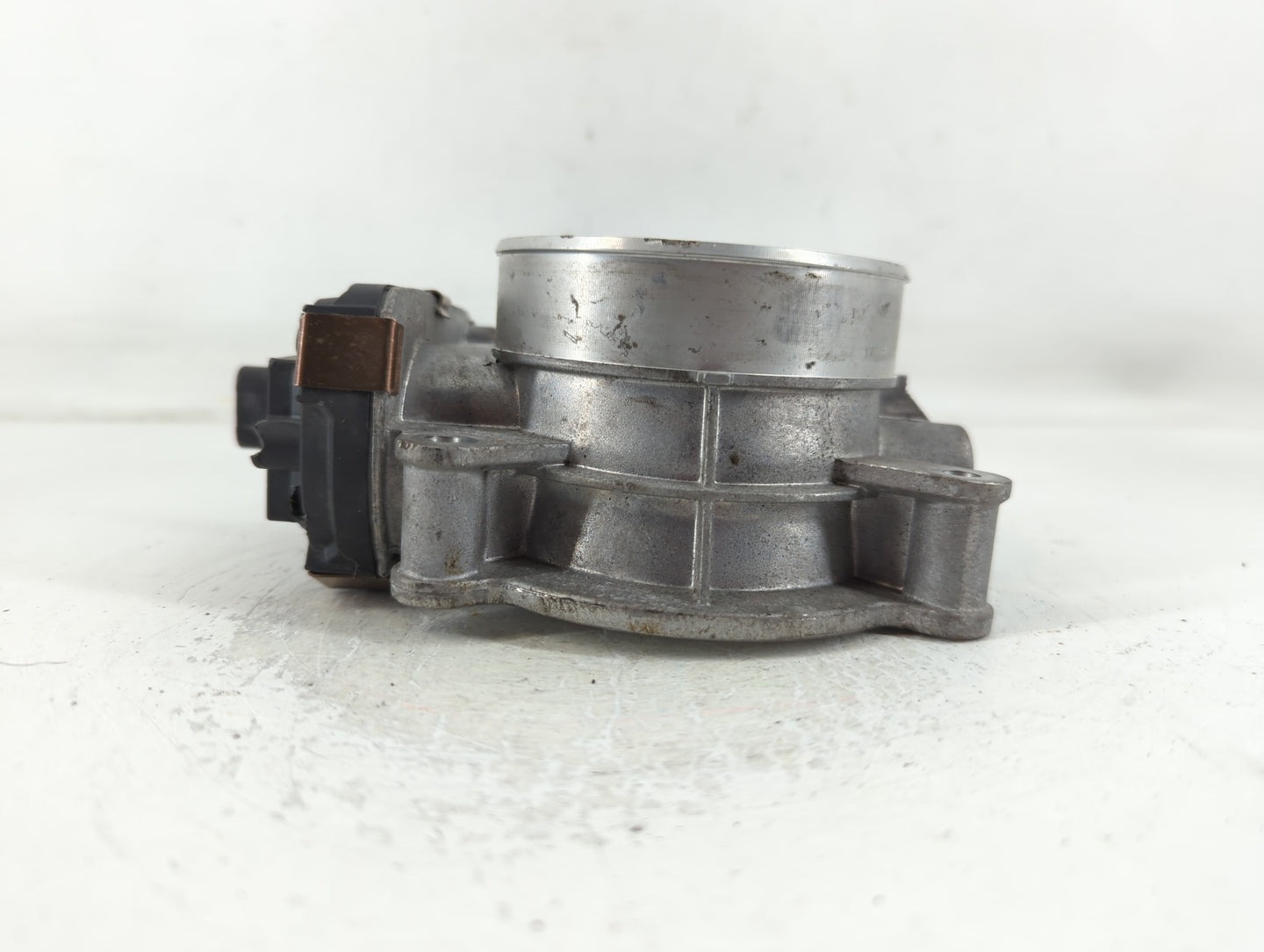 2020 Chevrolet Suburban 1500 Throttle Body P/N:12678224 Fits Fits 2014 2015 2016 2017 2018 2019 2021 2022 OEM Used Auto Part