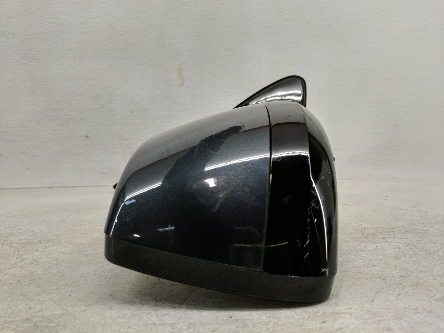 2015-2020 Chevrolet Tahoe Side Mirror Replacement Passenger Right View Door Mirror P/N:84664603 Fits OEM Used Auto Parts - O