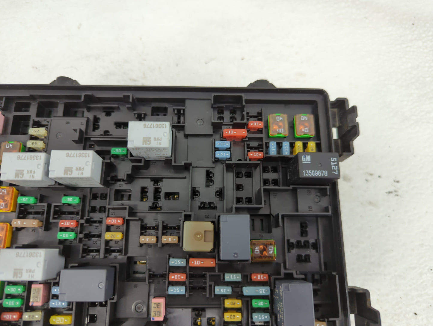 2015-2020 Chevrolet Tahoe Fusebox Fuse Box Panel Relay Module Fits Fits 2015 2016 2017 2018 2019 2020 OEM Used Auto Parts - 