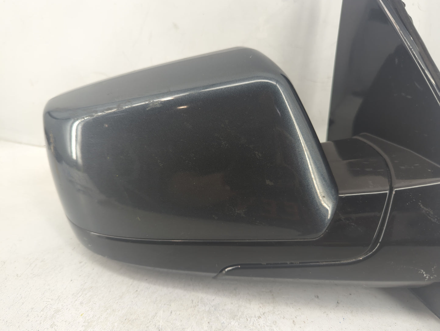 2015-2020 Chevrolet Tahoe Passenger Side View Mirror - Right Door Mirror OEM Used - Oemusedautoparts1.com