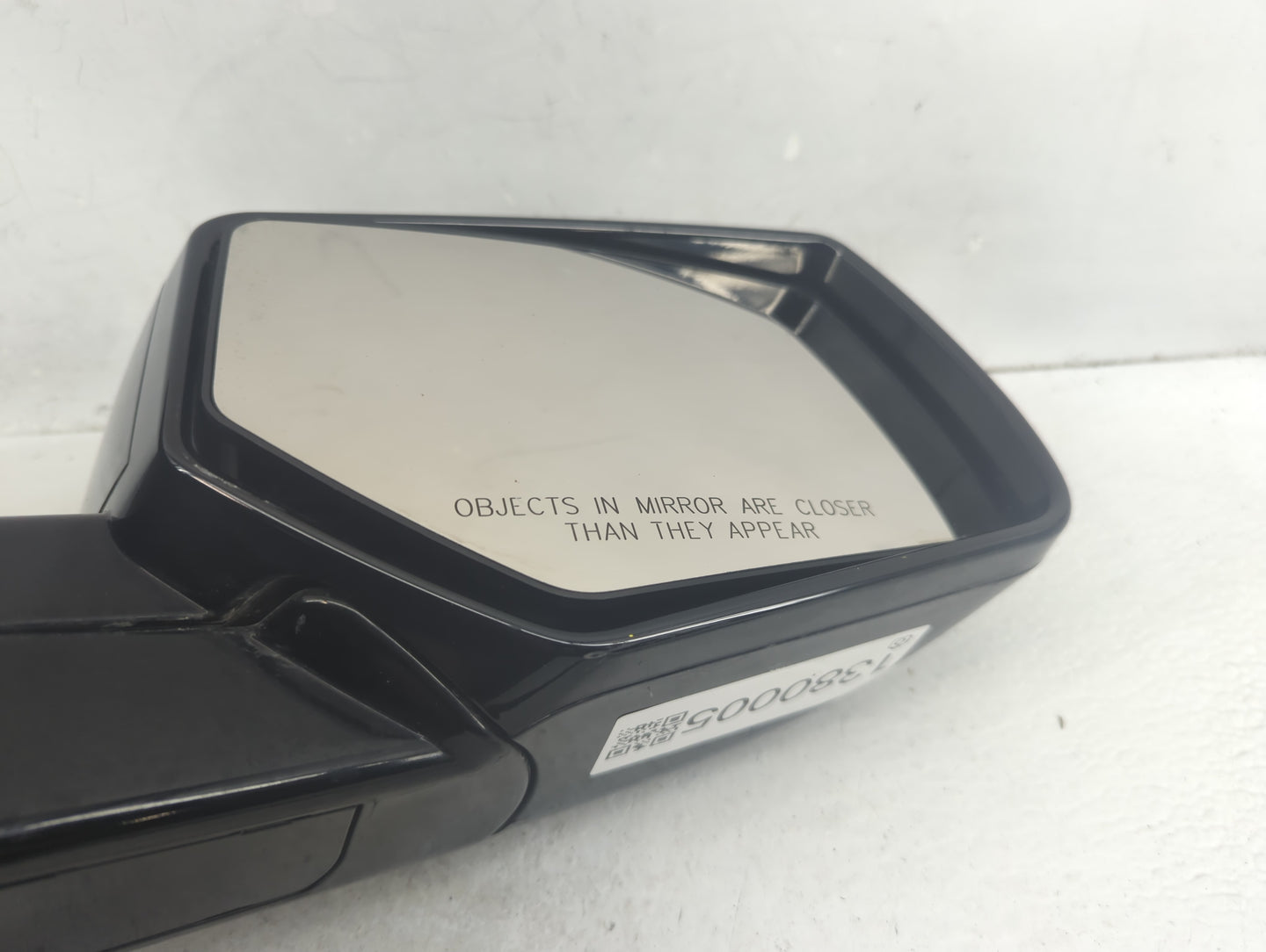 2015-2020 Chevrolet Tahoe Passenger Side View Mirror - Right Door Mirror OEM Used - Oemusedautoparts1.com