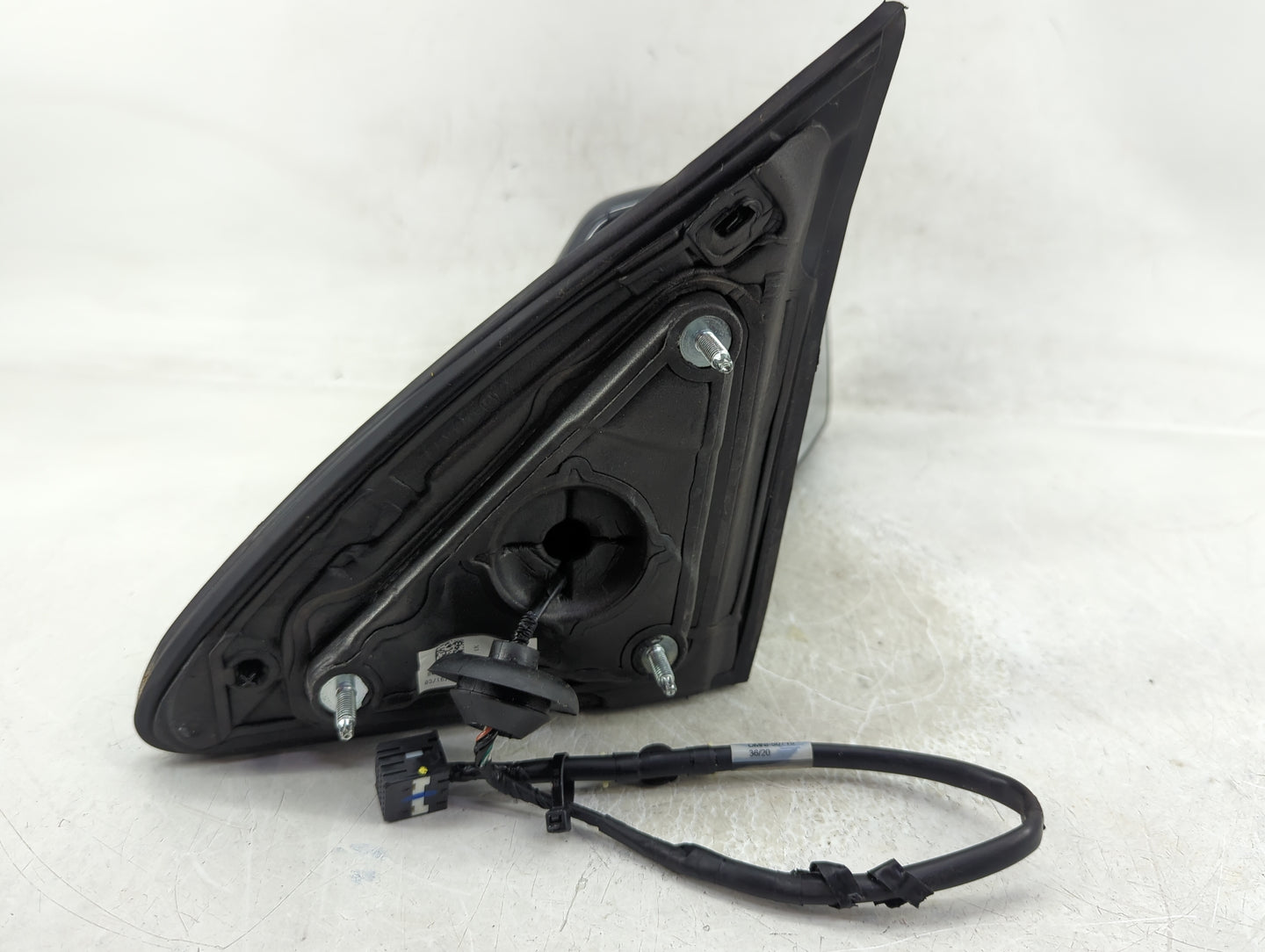 2015-2020 Chevrolet Tahoe Passenger Side View Mirror - Right Door Mirror OEM Used - Oemusedautoparts1.com