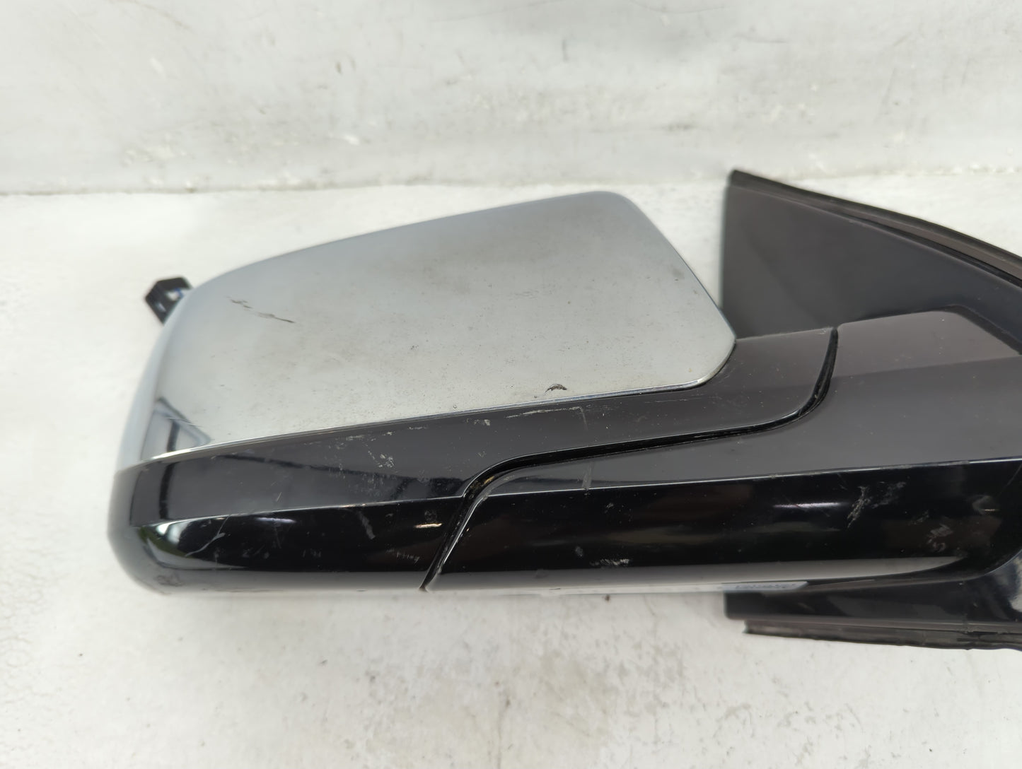 2015-2020 Chevrolet Tahoe Passenger Side View Mirror - Right Door Mirror OEM Used - Oemusedautoparts1.com