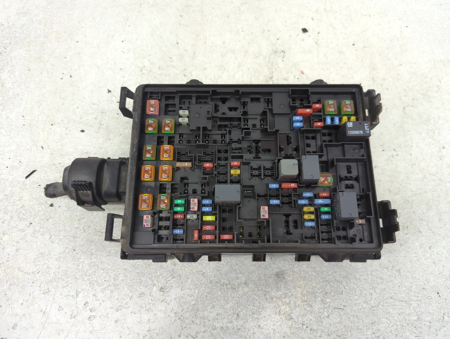 2015-2020 Chevrolet Tahoe Fusebox Fuse Box Panel Relay Module P/N:23227061 Fits Fits 2015 2016 2017 2018 2019 2020 OEM Used 