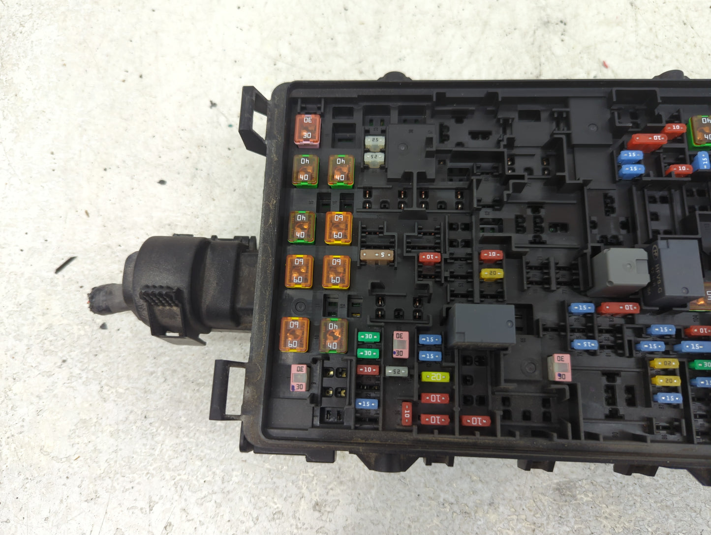 2015-2020 Chevrolet Tahoe Fusebox Fuse Box Panel Relay Module P/N:23227061 Fits Fits 2015 2016 2017 2018 2019 2020 OEM Used 
