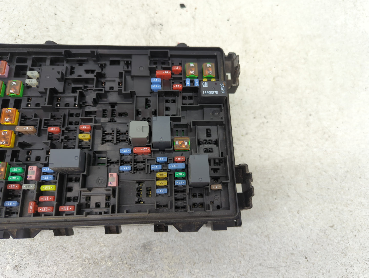 2015-2020 Chevrolet Tahoe Fusebox Fuse Box Panel Relay Module P/N:23227061 Fits Fits 2015 2016 2017 2018 2019 2020 OEM Used 