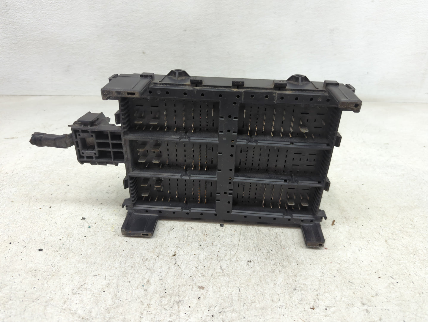 2015-2020 Chevrolet Tahoe Fusebox Fuse Box Panel Relay Module P/N:23227061 Fits Fits 2015 2016 2017 2018 2019 2020 OEM Used 