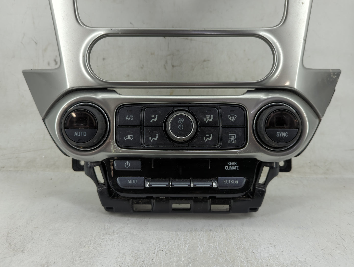2017-2020 Chevrolet Tahoe Climate Control Module Temperature AC/Heater Replacement P/N:84258727 Fits Fits 2017 2018 2019 202